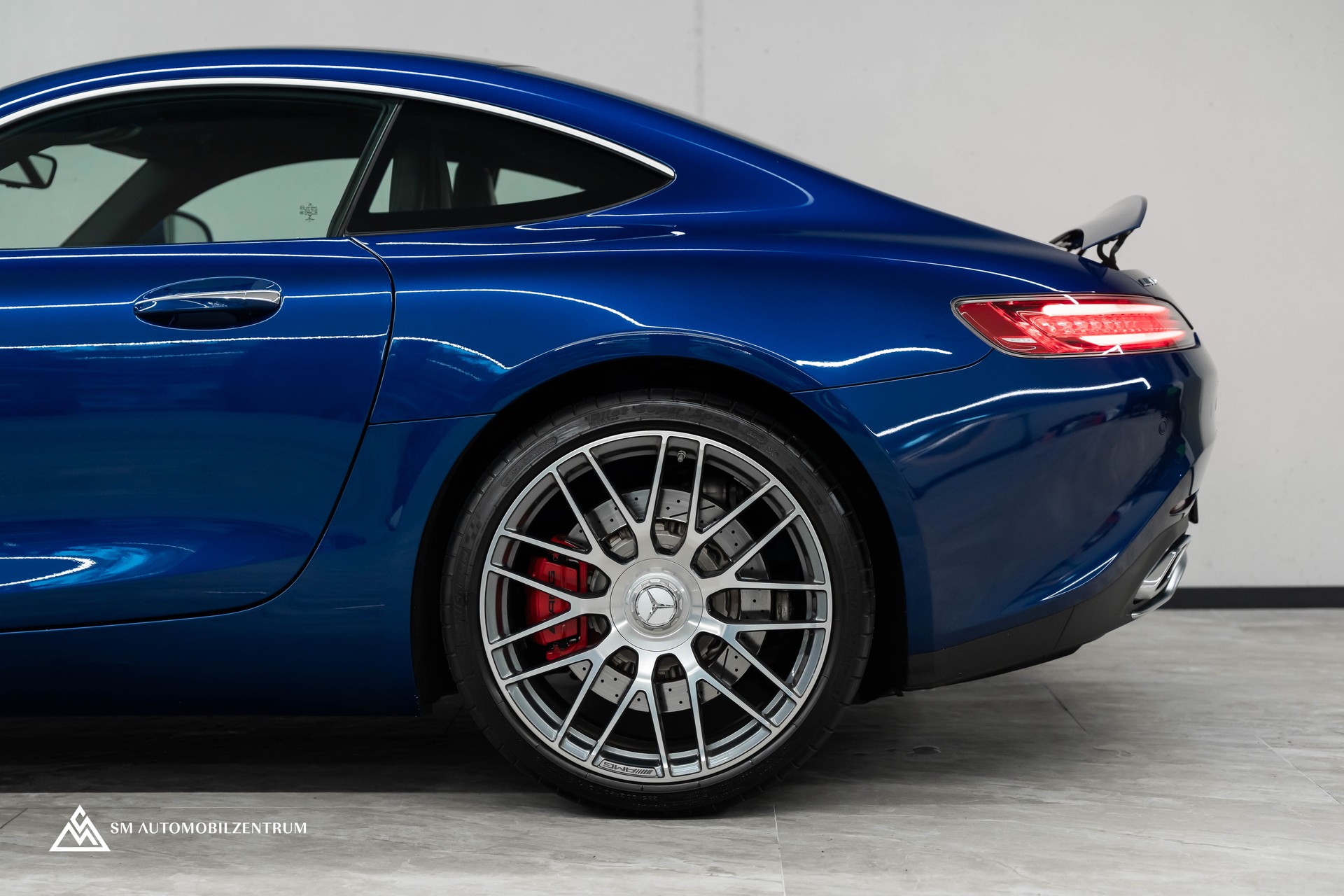 MERCEDES-BENZ AMG GT S Coupé / CH / Burmester / Panorama / Rückfahrkamera-image-6