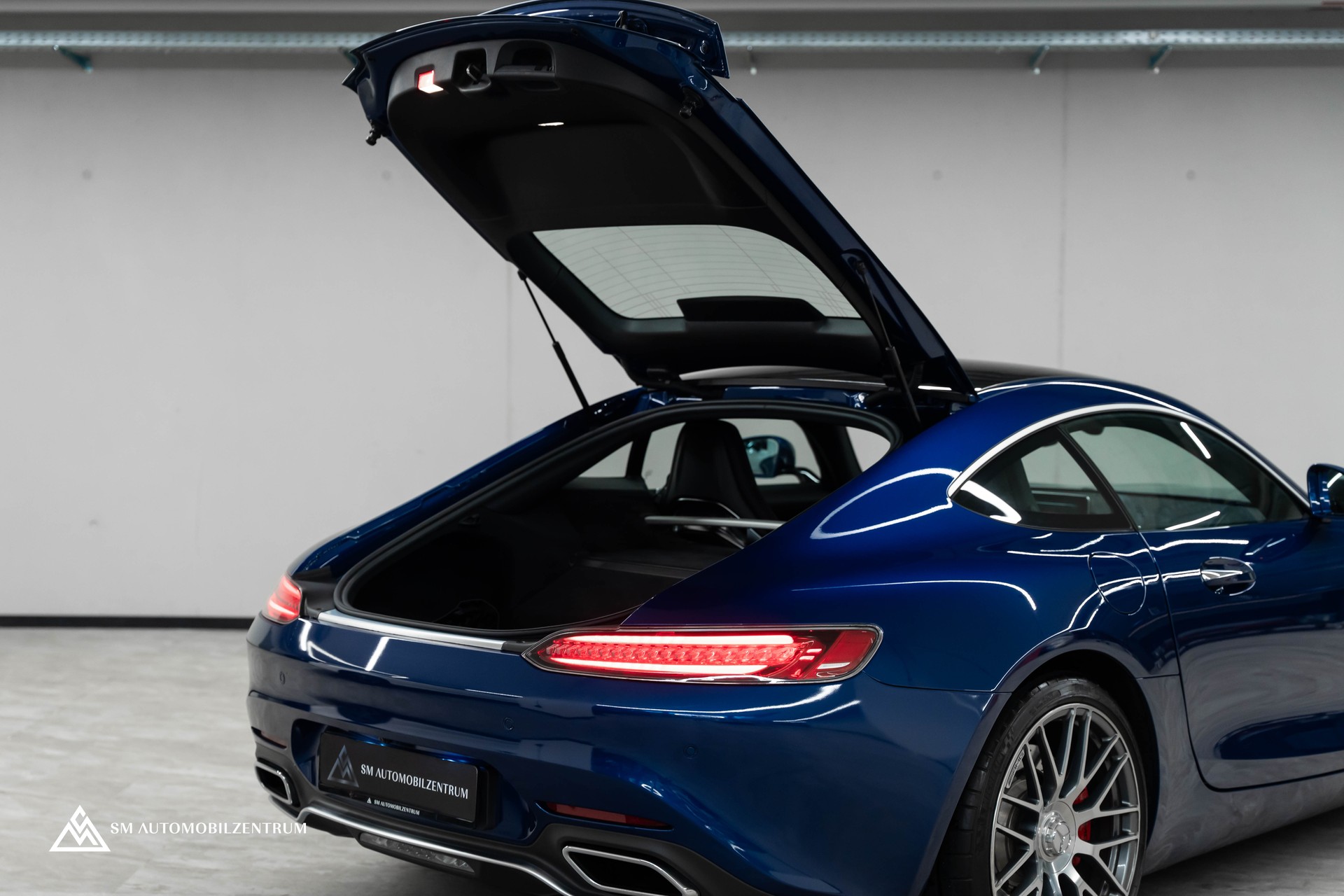 MERCEDES-BENZ AMG GT S Coupé / CH / Burmester / Panorama / Rückfahrkamera-image-9