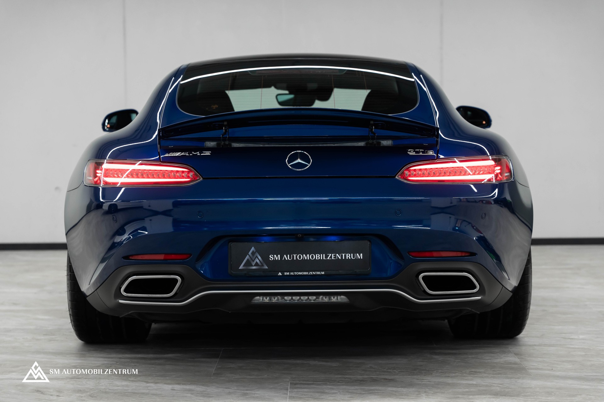 MERCEDES-BENZ AMG GT S Coupé / CH / Burmester / Panorama / Rückfahrkamera-image-10
