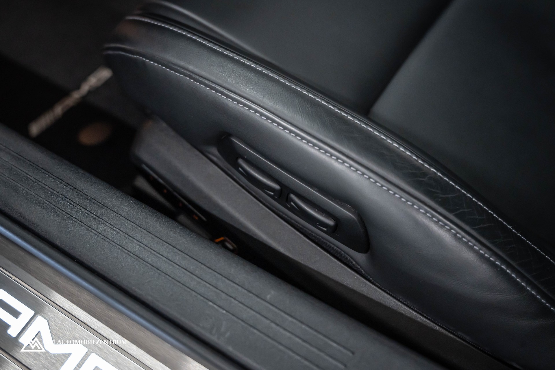 MERCEDES-BENZ AMG GT S Coupé / CH / Burmester / Panorama / Rückfahrkamera-image-18