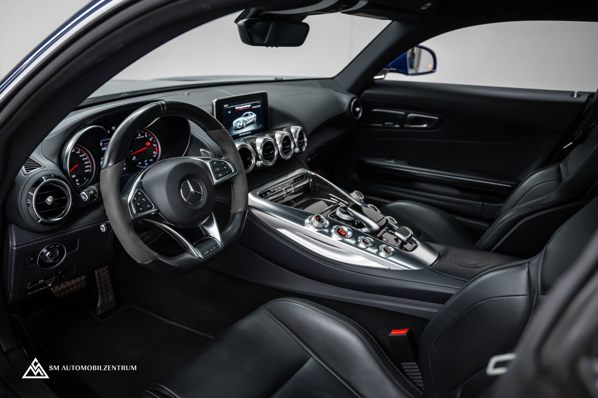 MERCEDES-BENZ AMG GT S Coupé / CH / Burmester / Panorama / Rückfahrkamera-image-14