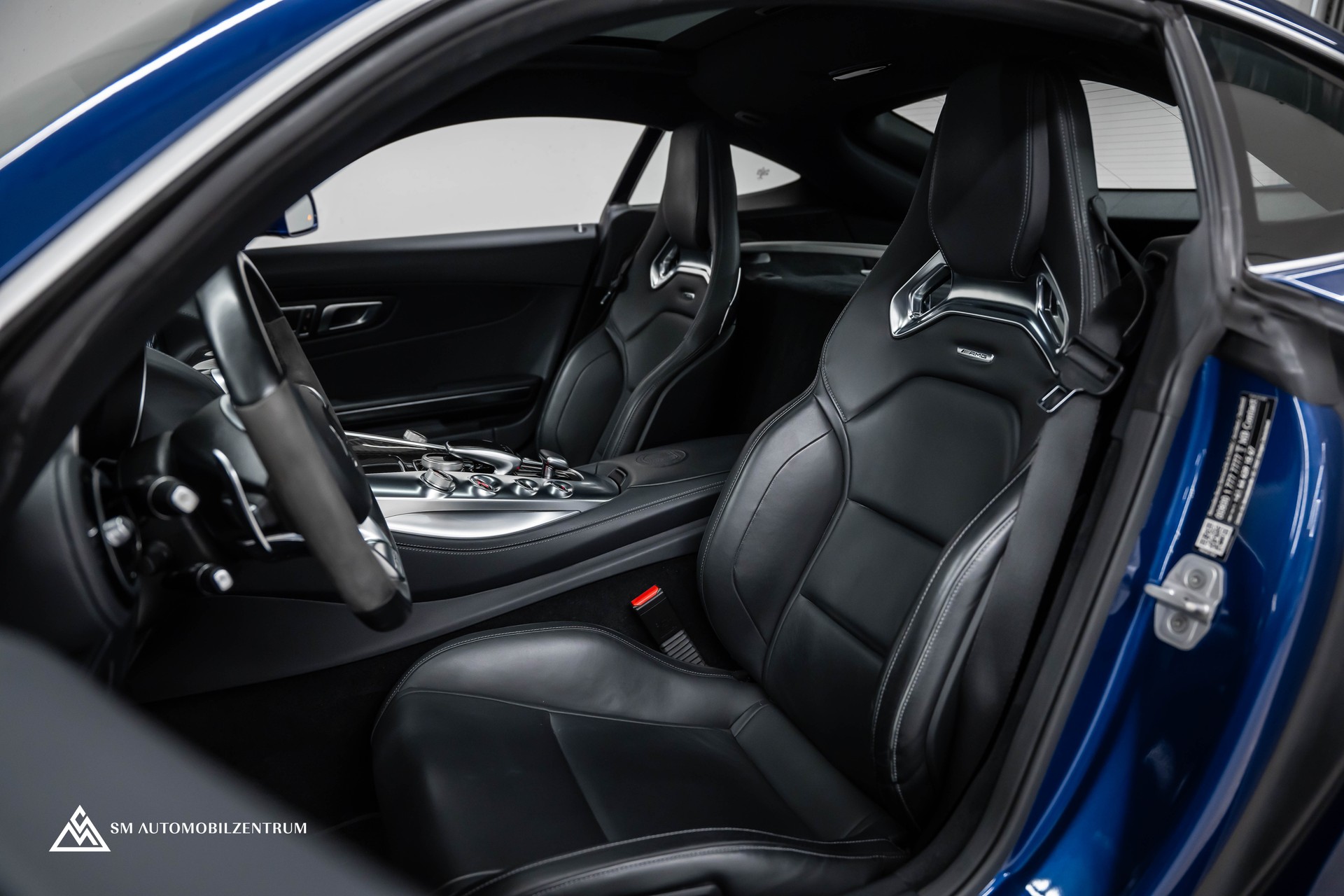 MERCEDES-BENZ AMG GT S Coupé / CH / Burmester / Panorama / Rückfahrkamera-image-16