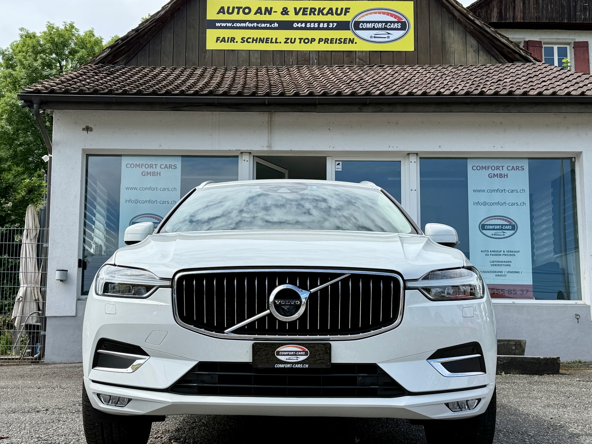 VOLVO XC60 B4 Diesel Mild Hybrid AWD Inscription Geartronic-showroom-element-1