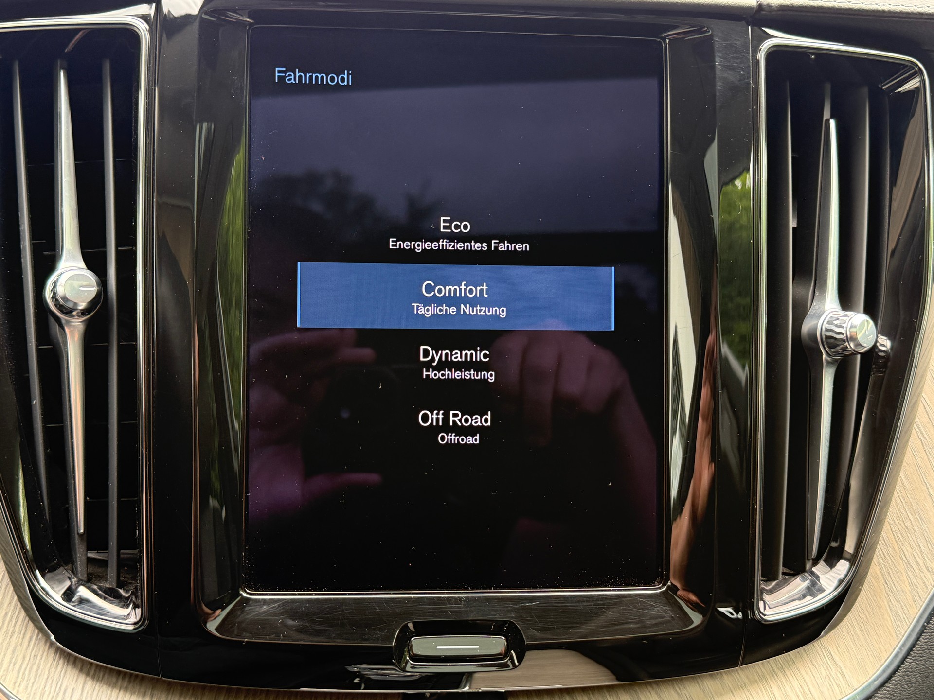 VOLVO XC60 B4 Diesel Mild Hybrid AWD Inscription Geartronic-image-26