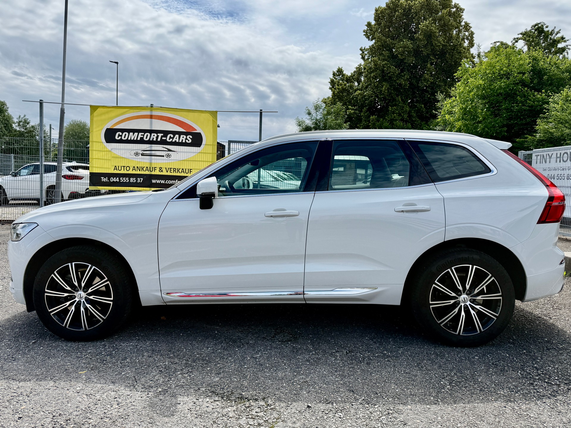 VOLVO XC60 B4 Diesel Mild Hybrid AWD Inscription Geartronic-image-4