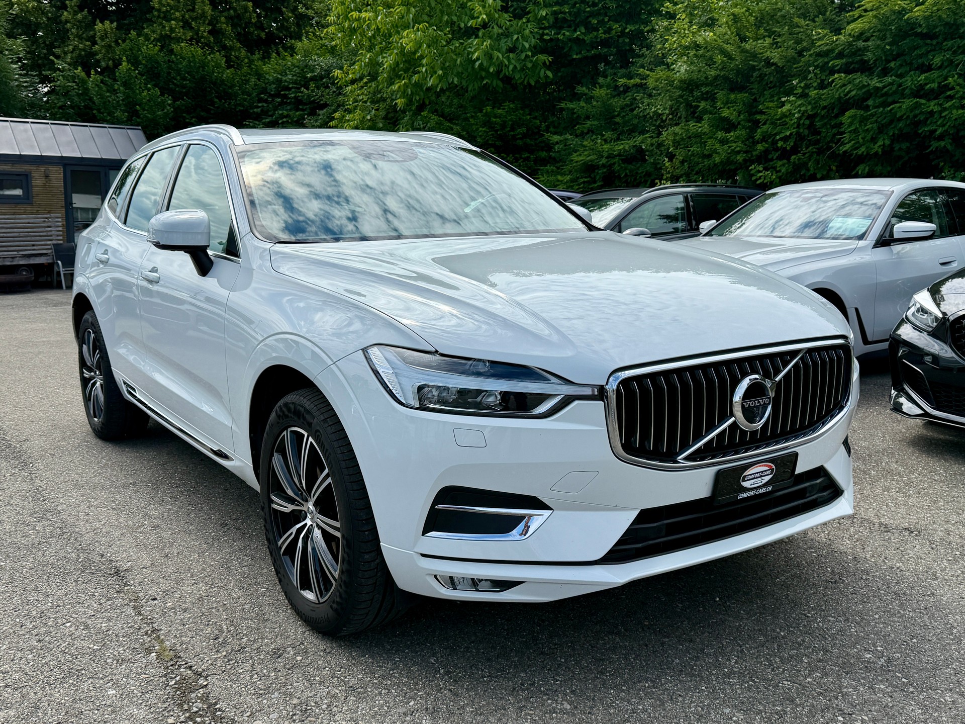 VOLVO XC60 B4 Diesel Mild Hybrid AWD Inscription Geartronic-showroom-element-2