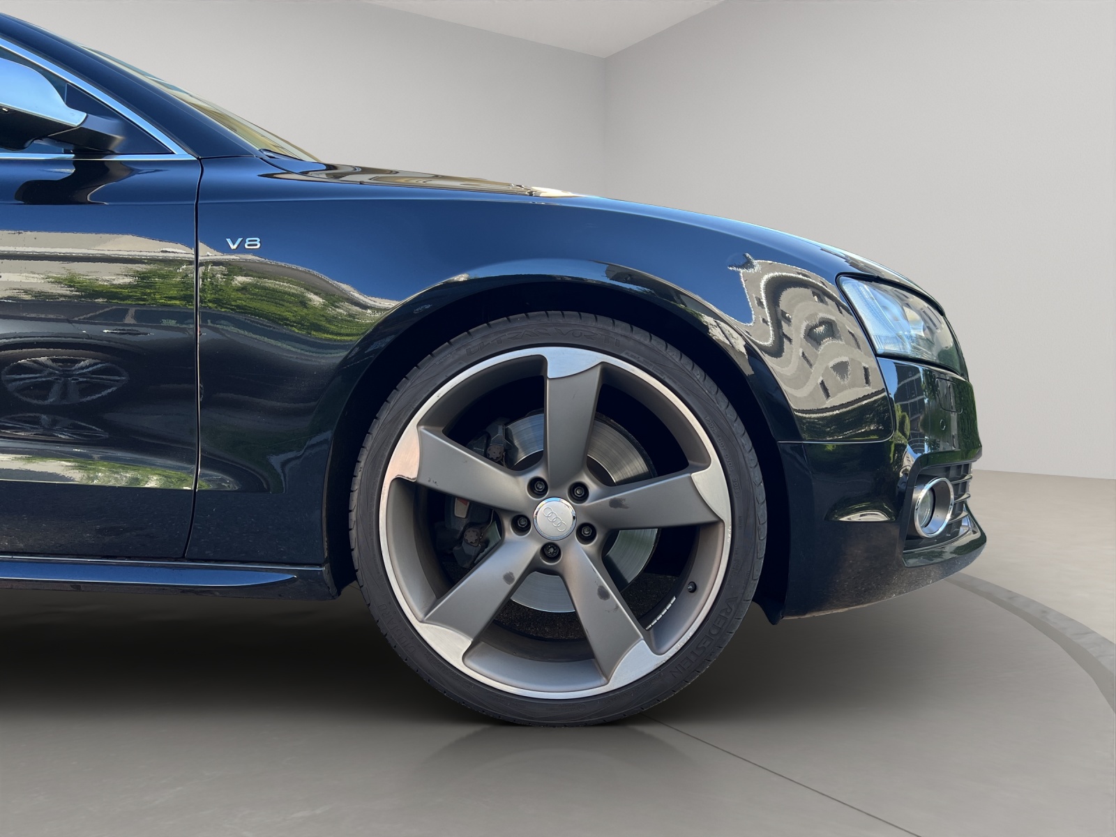 AUDI 4.2 V8 FSI quattro T-Tronic-image-6