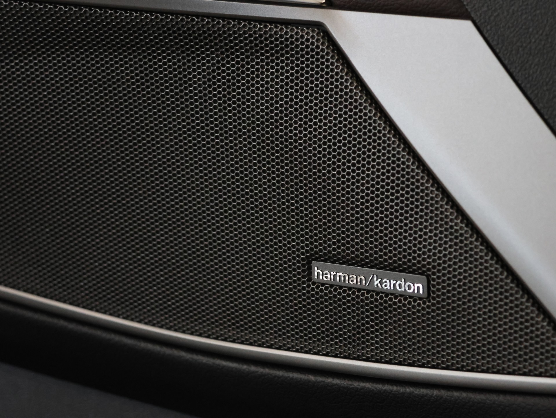 BMW M340d xDrive 48V Touring Steptronic Sport *360-Kamera* *Harmon & Cardon* *M-Paket**-image-30