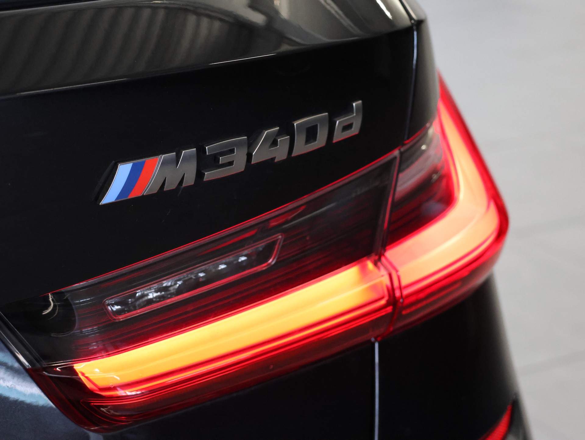 BMW M340d xDrive 48V Touring Steptronic Sport *360-Kamera* *Harmon & Cardon* *M-Paket**-image-11