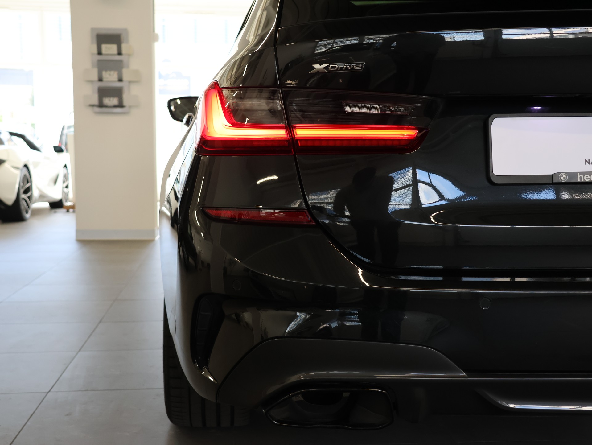 BMW M340d xDrive 48V Touring Steptronic Sport *360-Kamera* *Harmon & Cardon* *M-Paket**-image-10