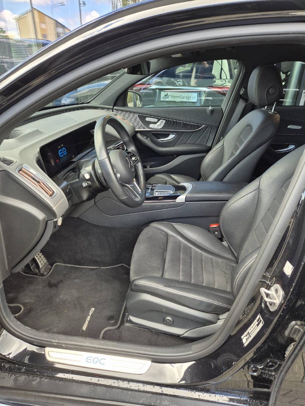 MERCEDES-BENZ EQC 400 4Matic AMG Line-image-4