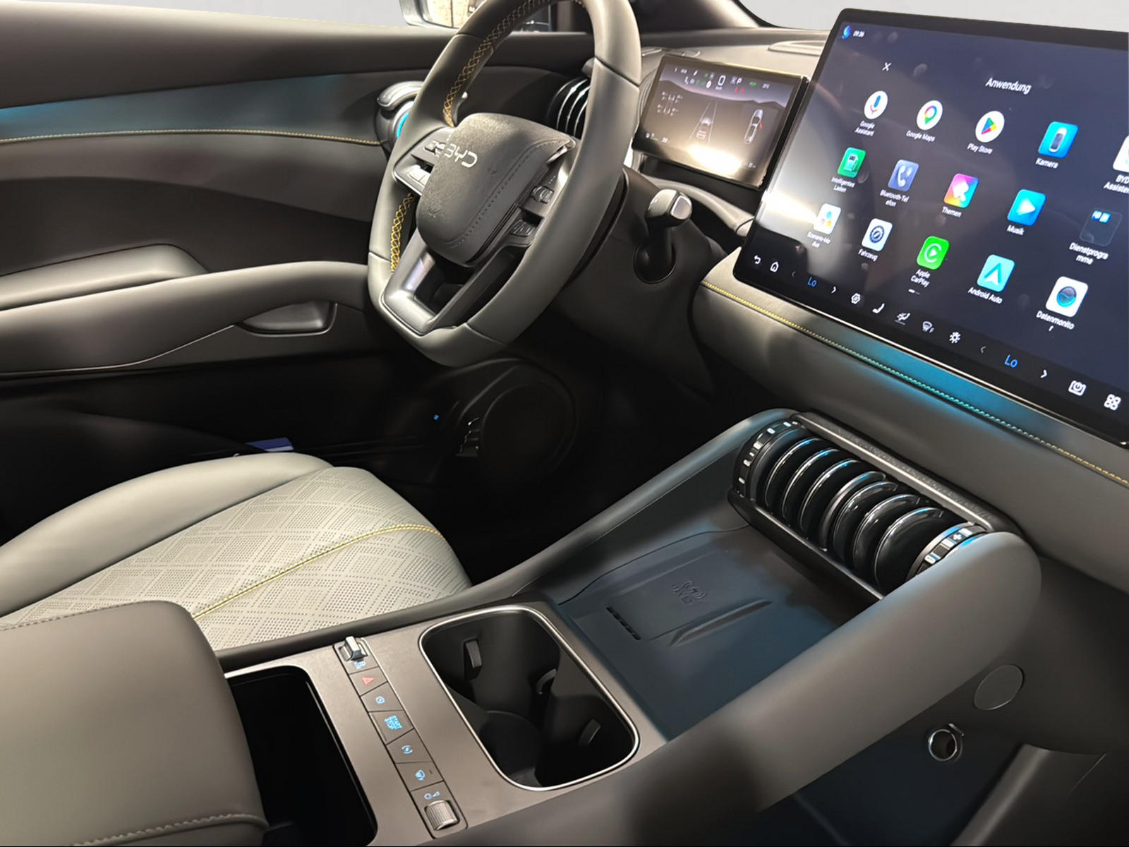 BYD Atto 3 EVO 74.8 kWh Excellence AWD-image-24