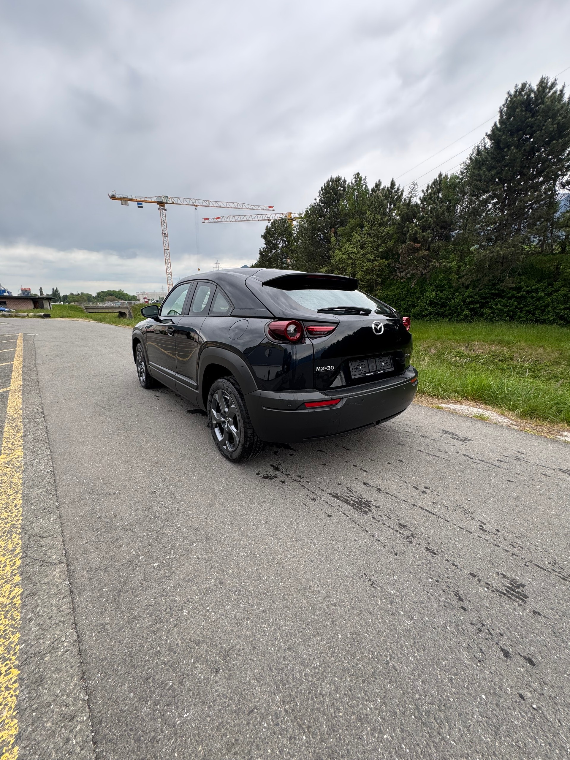 MAZDA MX-30 PHEV e-Skyactiv R-EV 170 Exclusive-Line-image-3