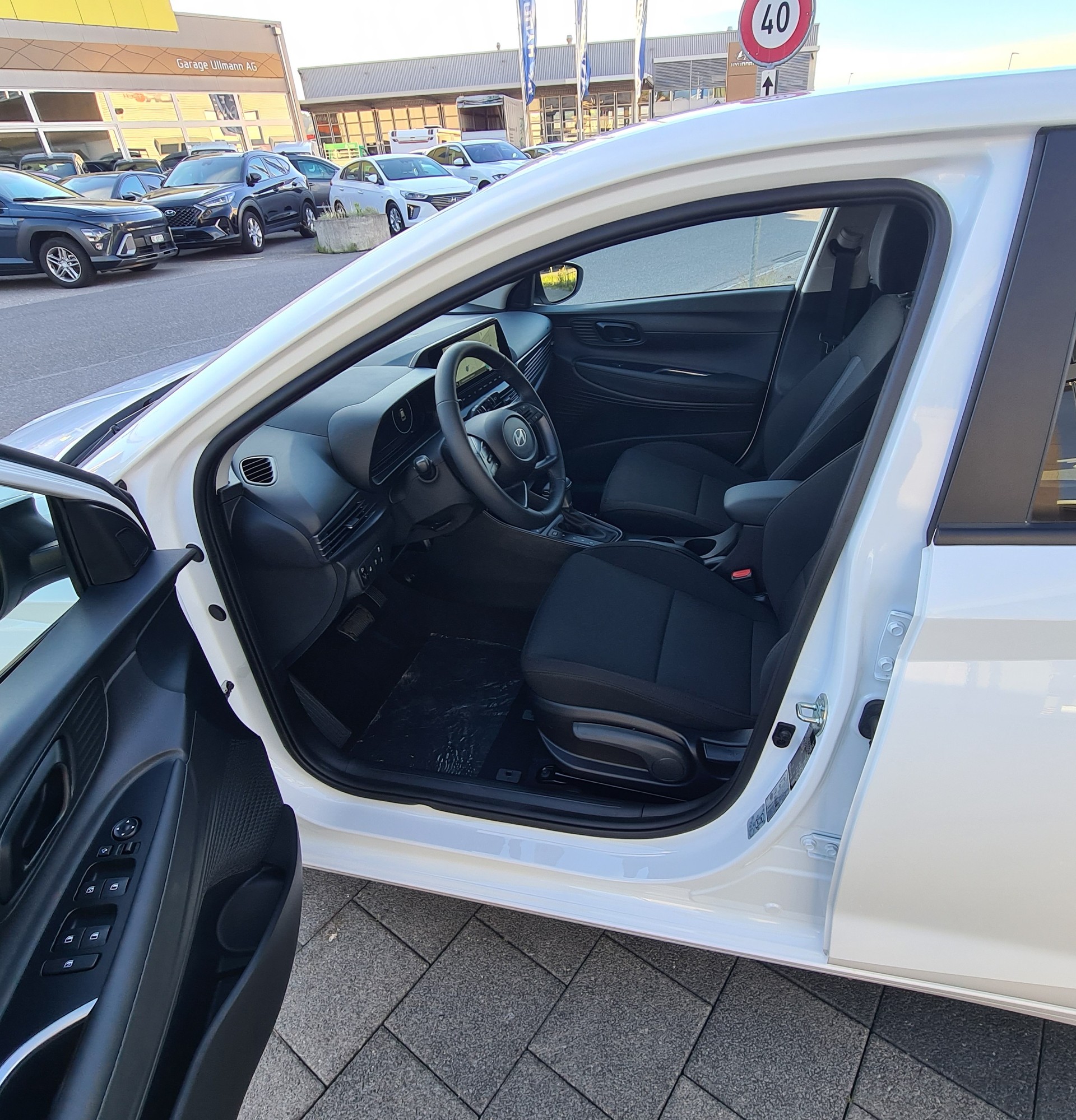 HYUNDAI i20 1.0 T-GDi Amplia DCT-image-11