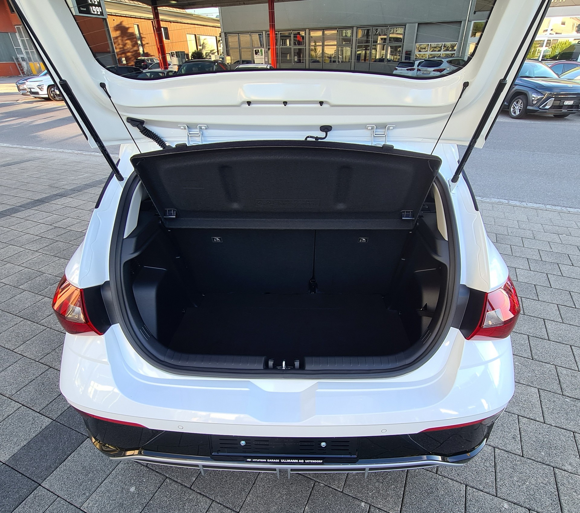 HYUNDAI i20 1.0 T-GDi Amplia DCT-image-13