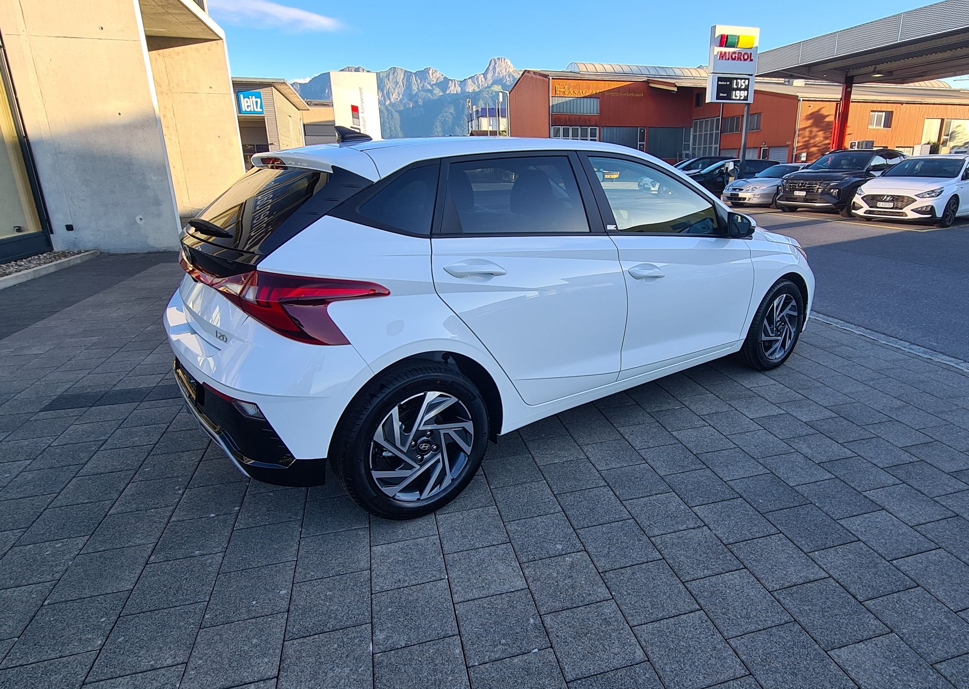 HYUNDAI i20 1.0 T-GDi Amplia DCT-image-4