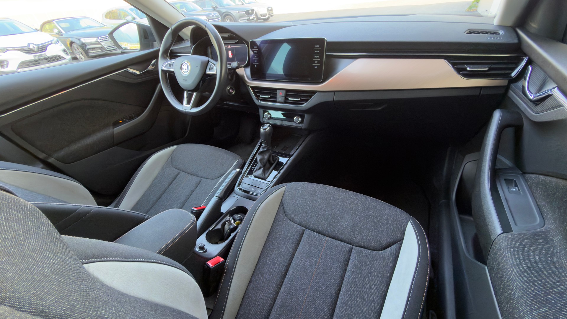 SKODA Kamiq 1.0 TSI Style DSG-image-12
