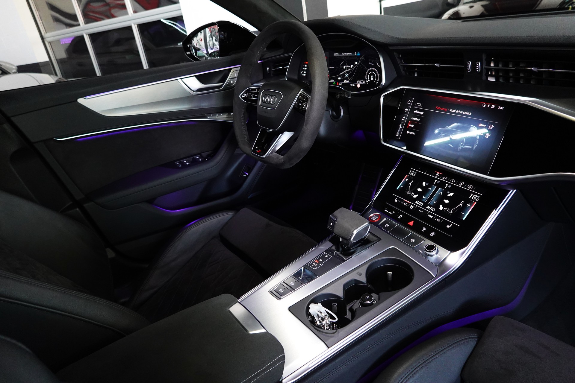 AUDI RS6 AVANT 4.0 TFSI V8 QUATTRO BLUE MET.-image-49