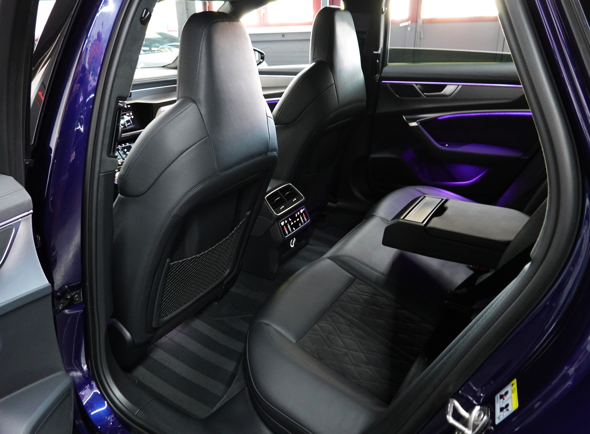 AUDI RS6 AVANT 4.0 TFSI V8 QUATTRO BLUE MET.-image-40