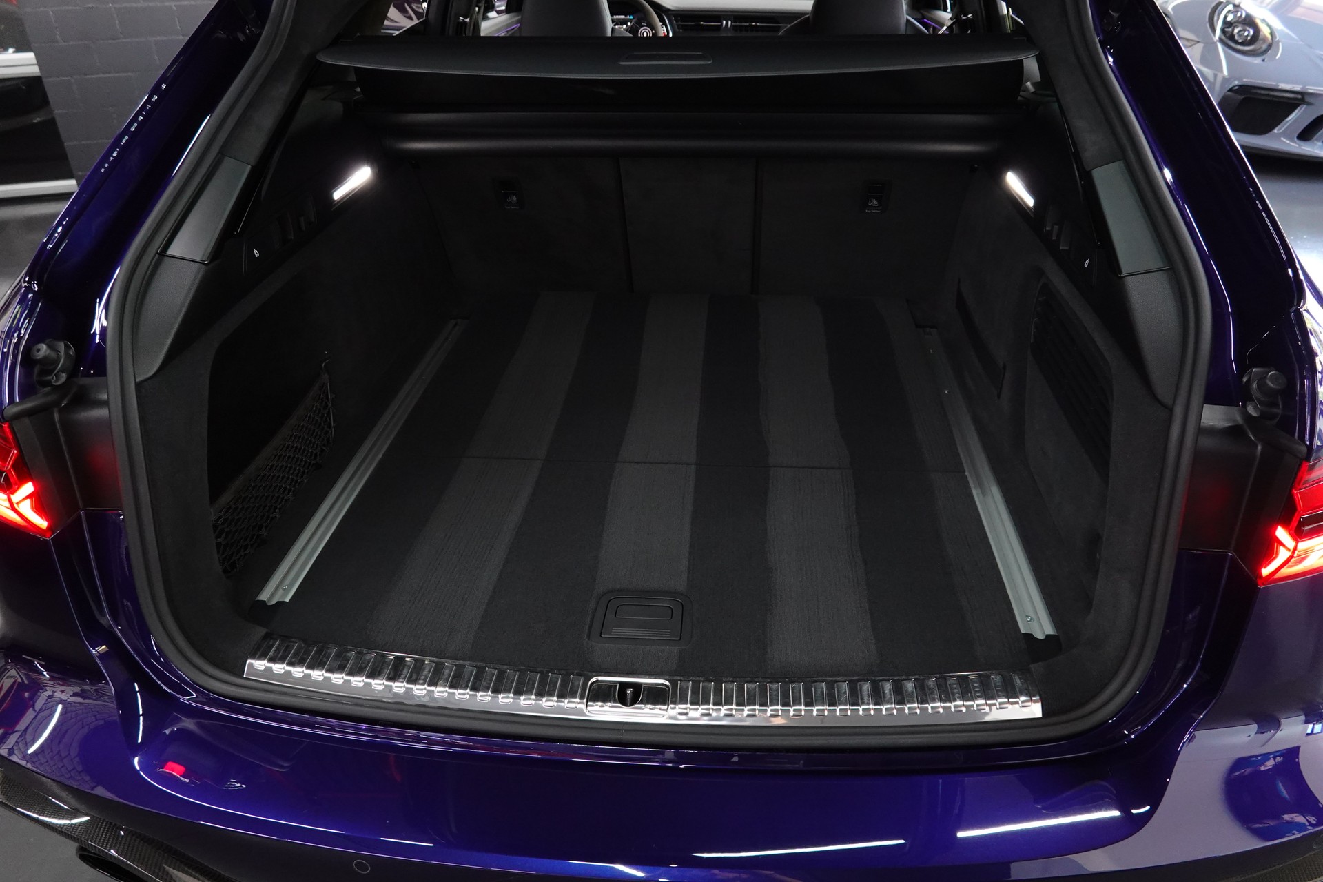 AUDI RS6 AVANT 4.0 TFSI V8 QUATTRO BLUE MET.-image-42