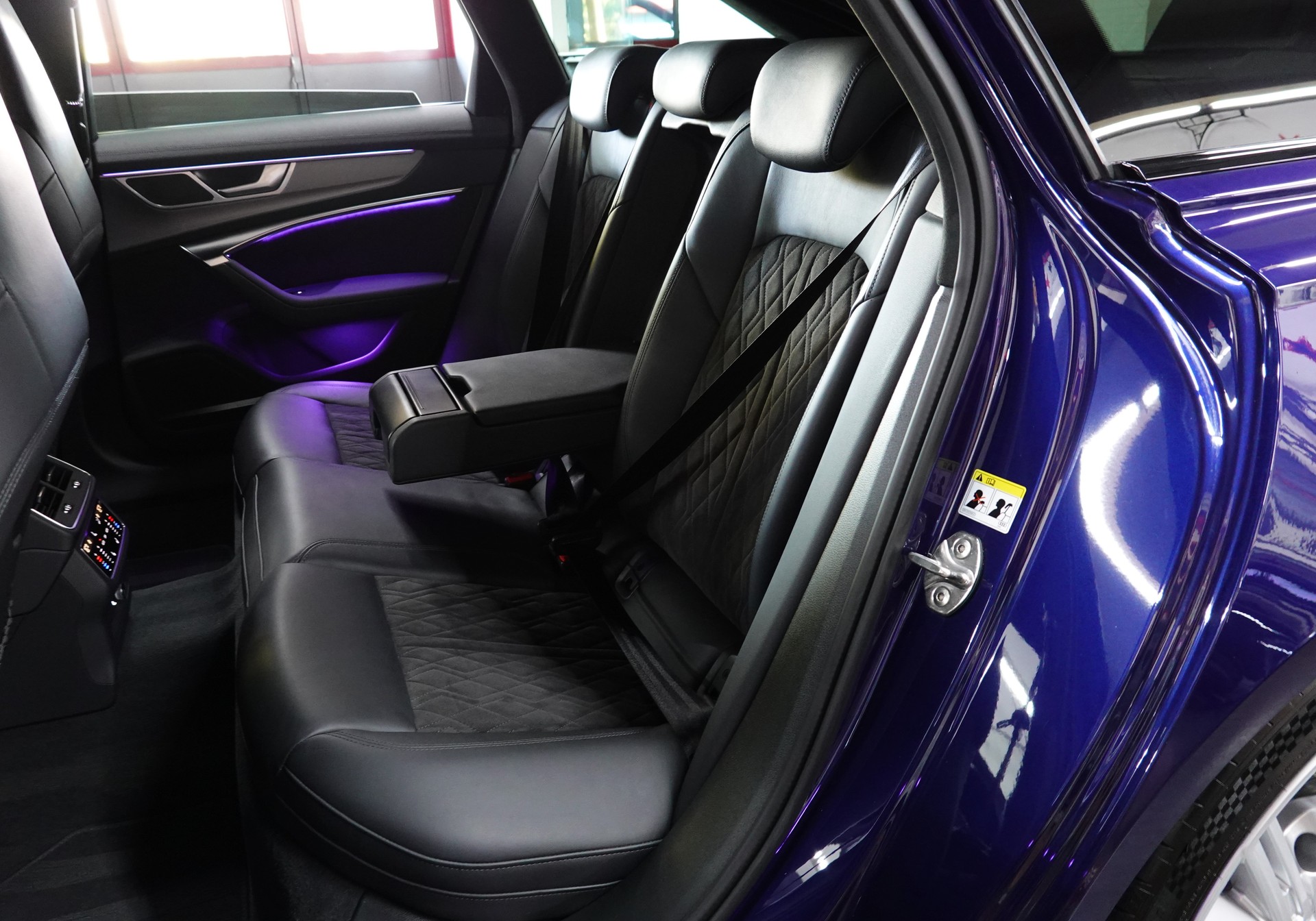 AUDI RS6 AVANT 4.0 TFSI V8 QUATTRO BLUE MET.-image-41