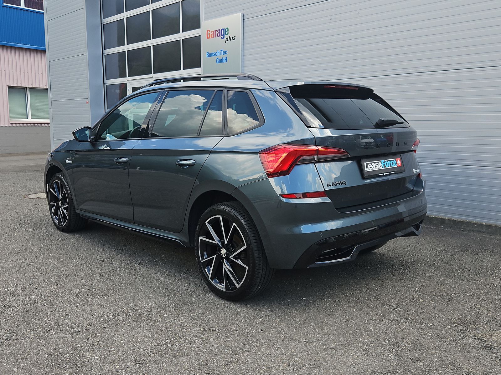 SKODA Kamiq 1.5 TSI Monte Carlo DSG-showroom-element-2