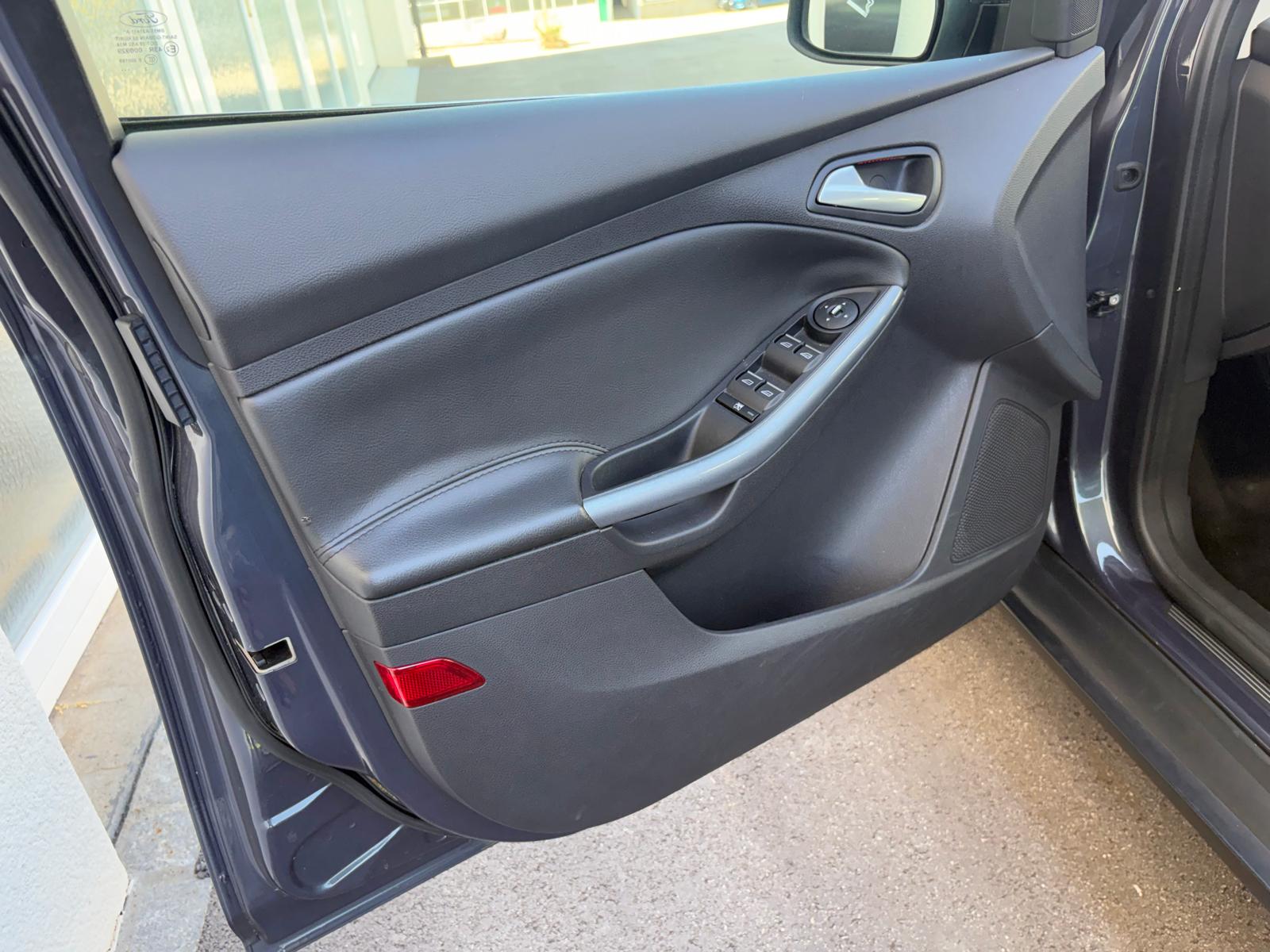 FORD Focus 1.6 SCTi Titanium MFK+SERVICE 07.2026-image-5