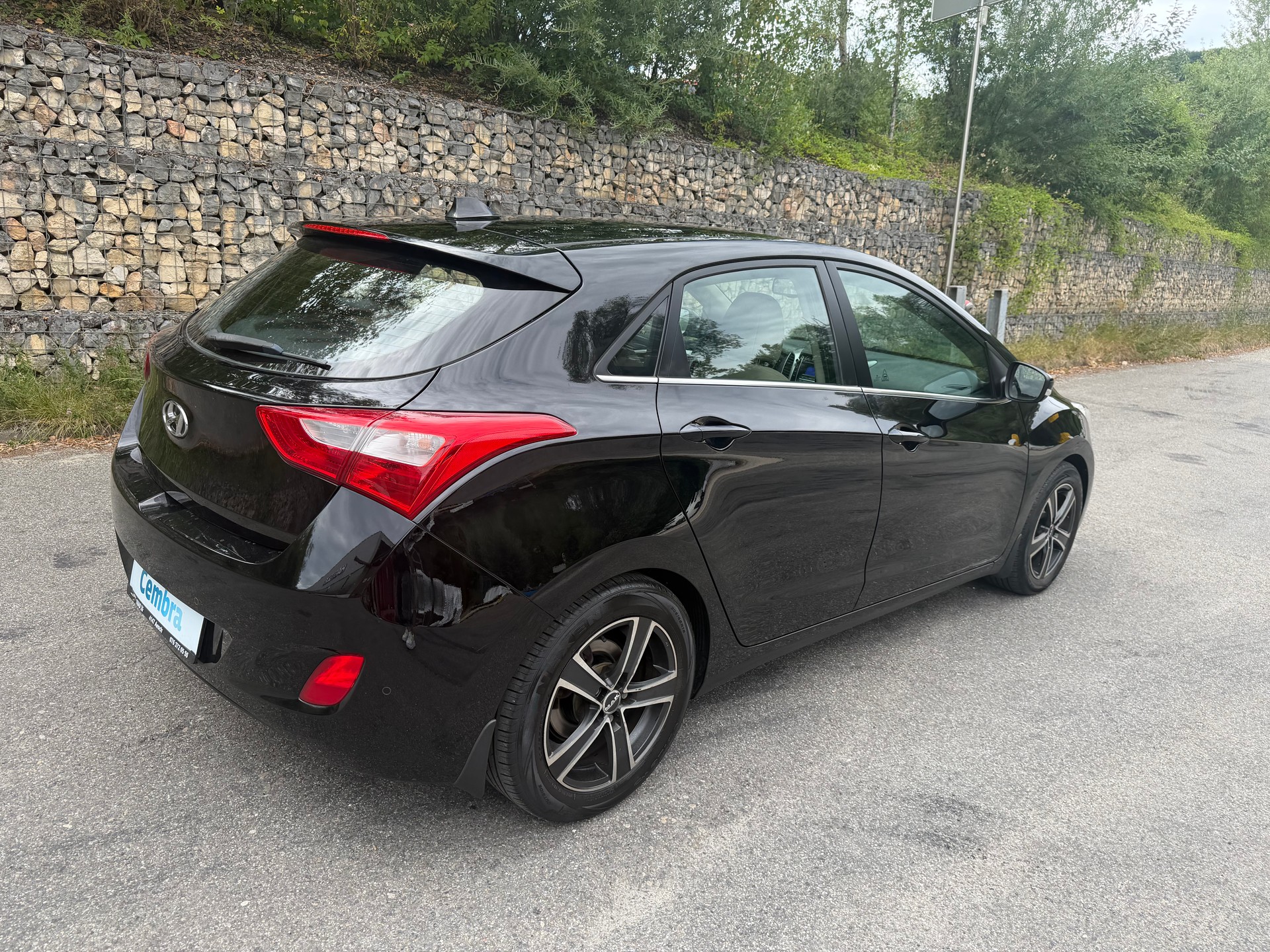HYUNDAI i30 1.6 GDI Style Automatic-image-5