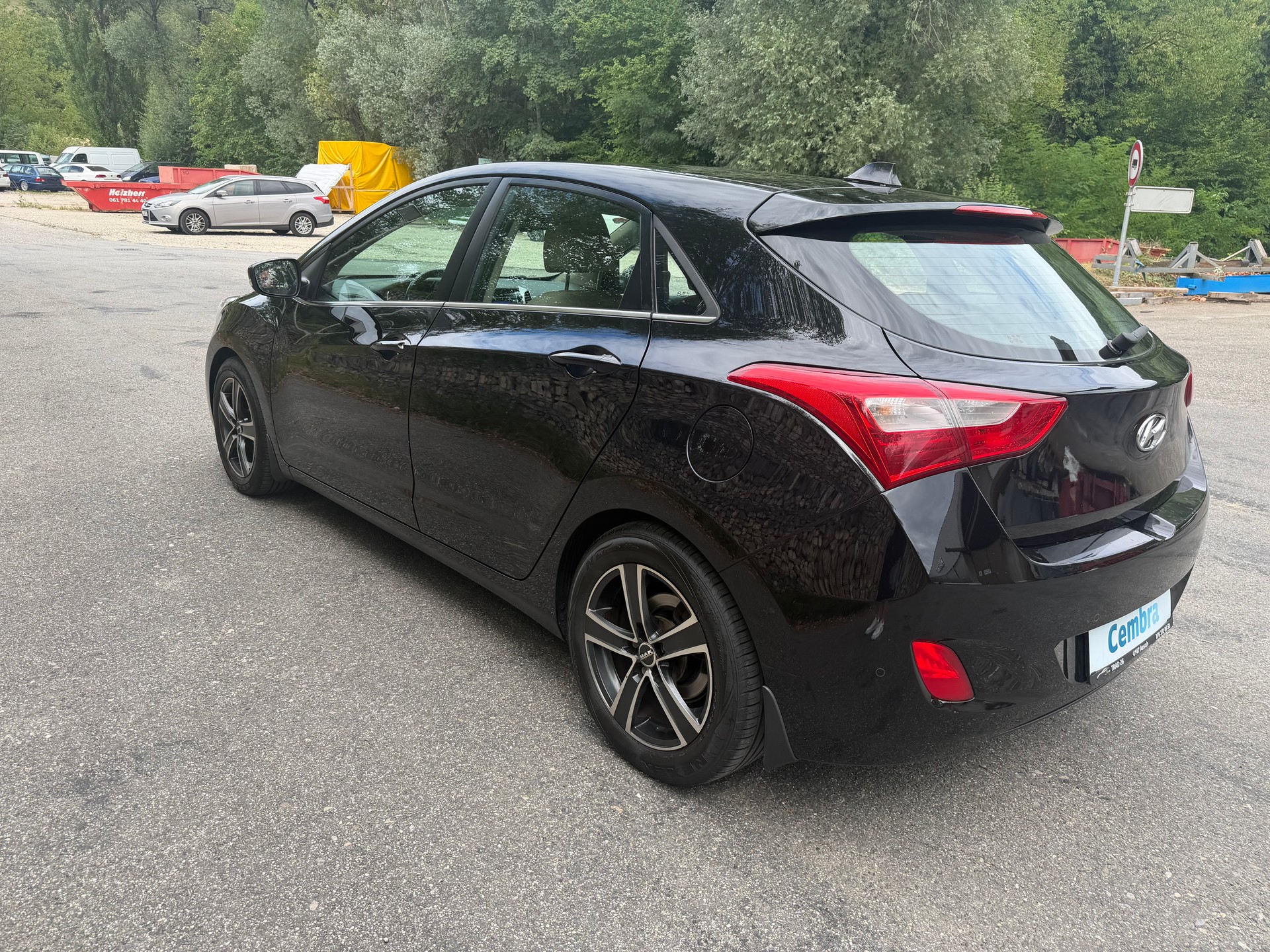 HYUNDAI i30 1.6 GDI Style Automatic-image-7