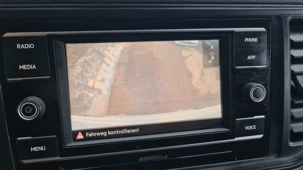 VW Crafter 35 2.0 TDI Entry L4 4Motion ** 3-Plätzer ** RF-Kamera ** Klimaanlage ** Mit Hebebühne ** Frisch Ab MFK ** Nutz-640kg **-image-9