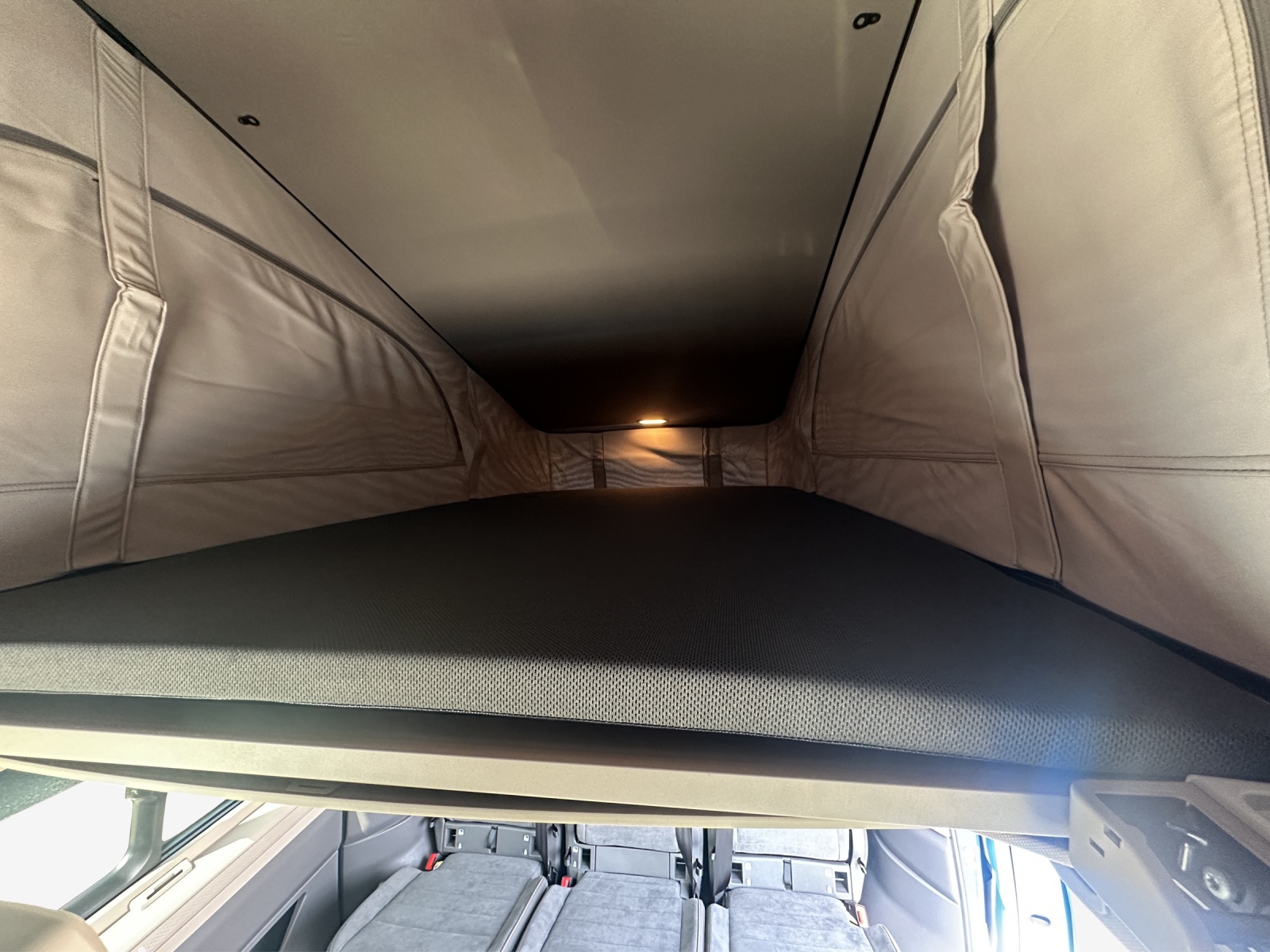 VW California 2.0 TDI Beach Tour-image-15