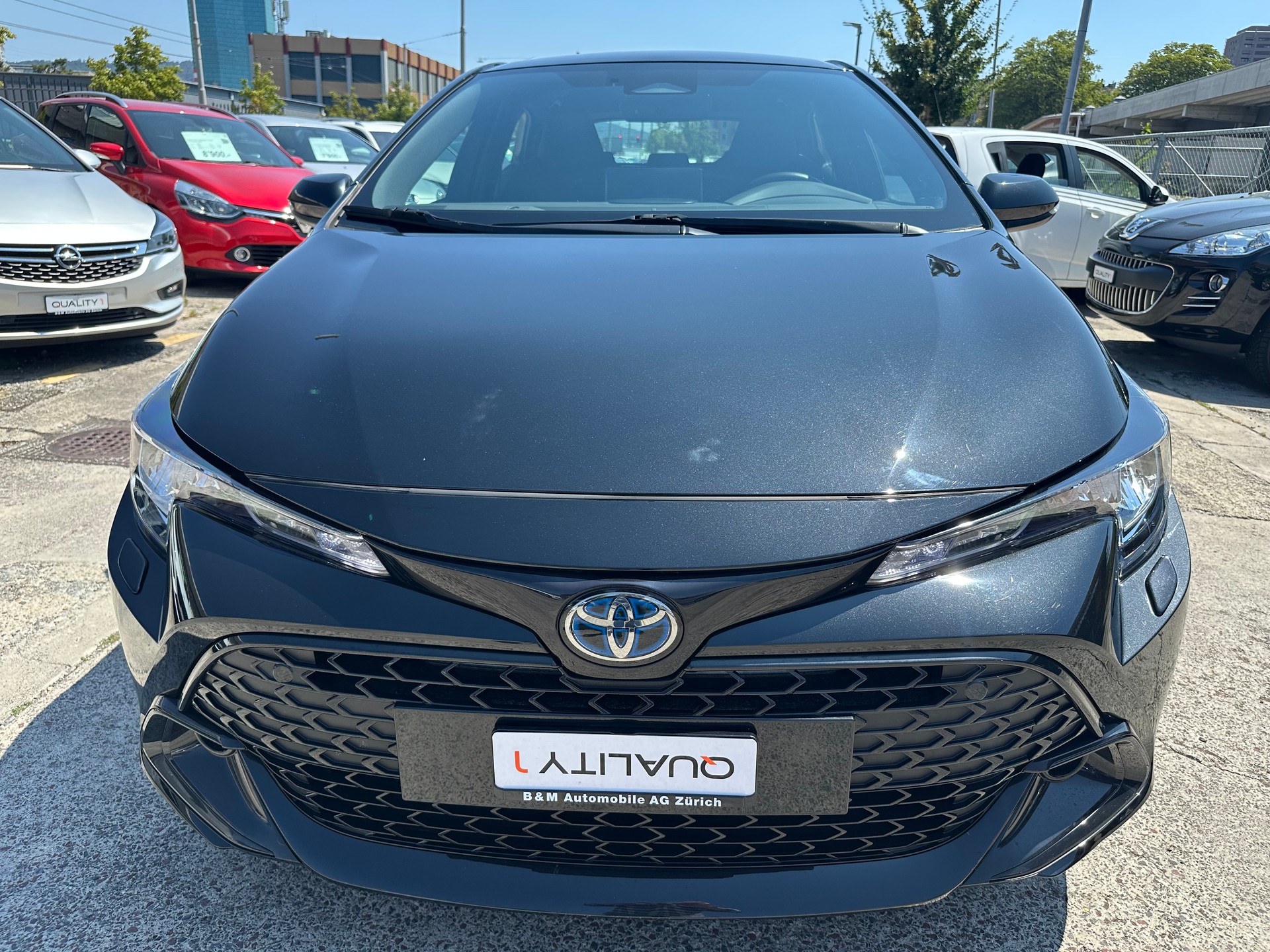 TOYOTA Corolla 1.8 HSD Trend e-CVT * 140 PS * 10Jahre oder 180000 KM Garantie *-showroom-element-1