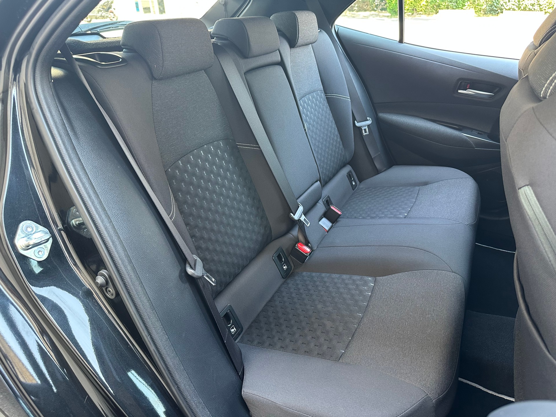 TOYOTA Corolla 1.8 HSD Trend e-CVT * 140 PS * 10Jahre oder 180000 KM Garantie *-image-16