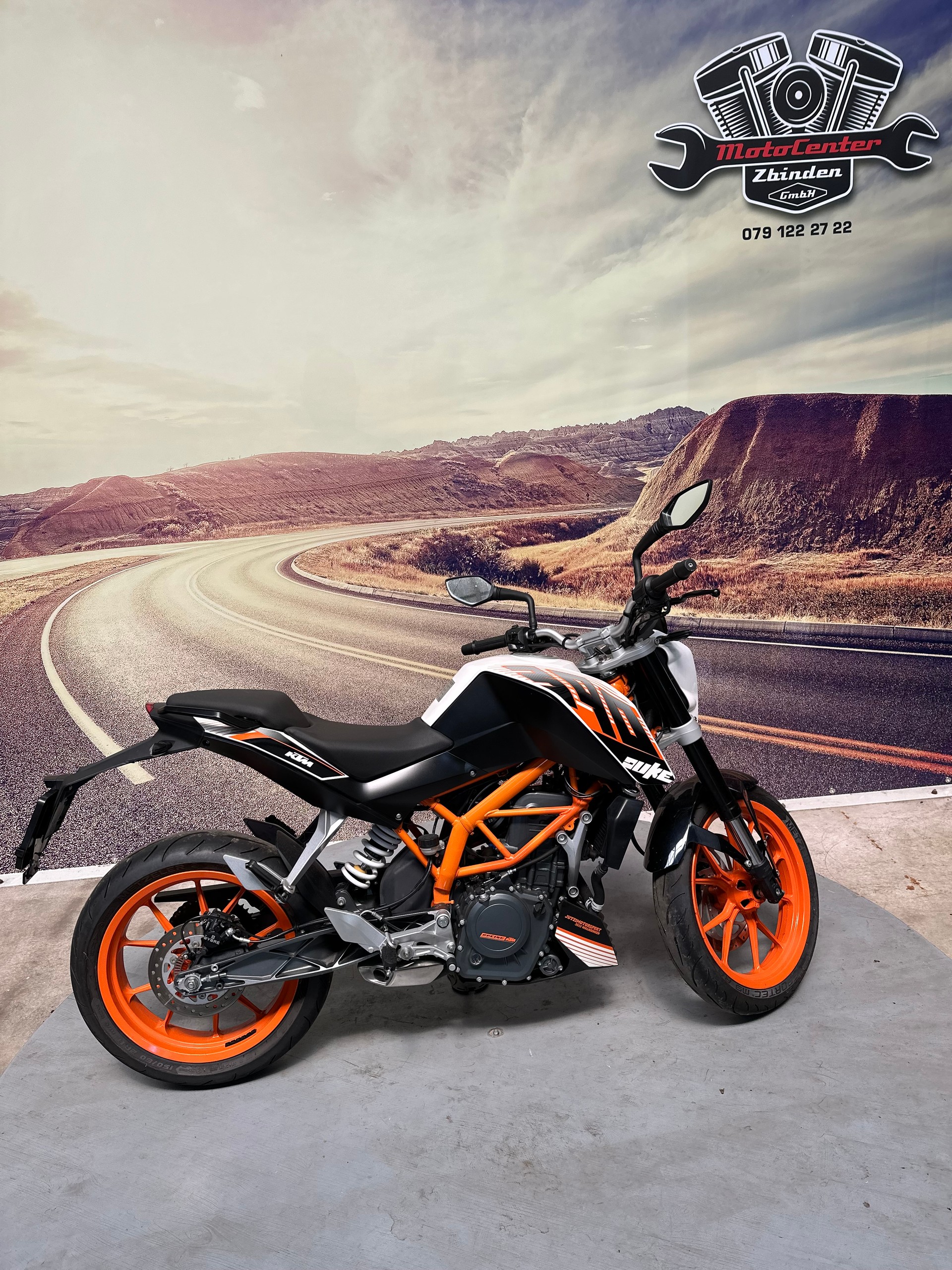 KTM 390 Duke-image-0