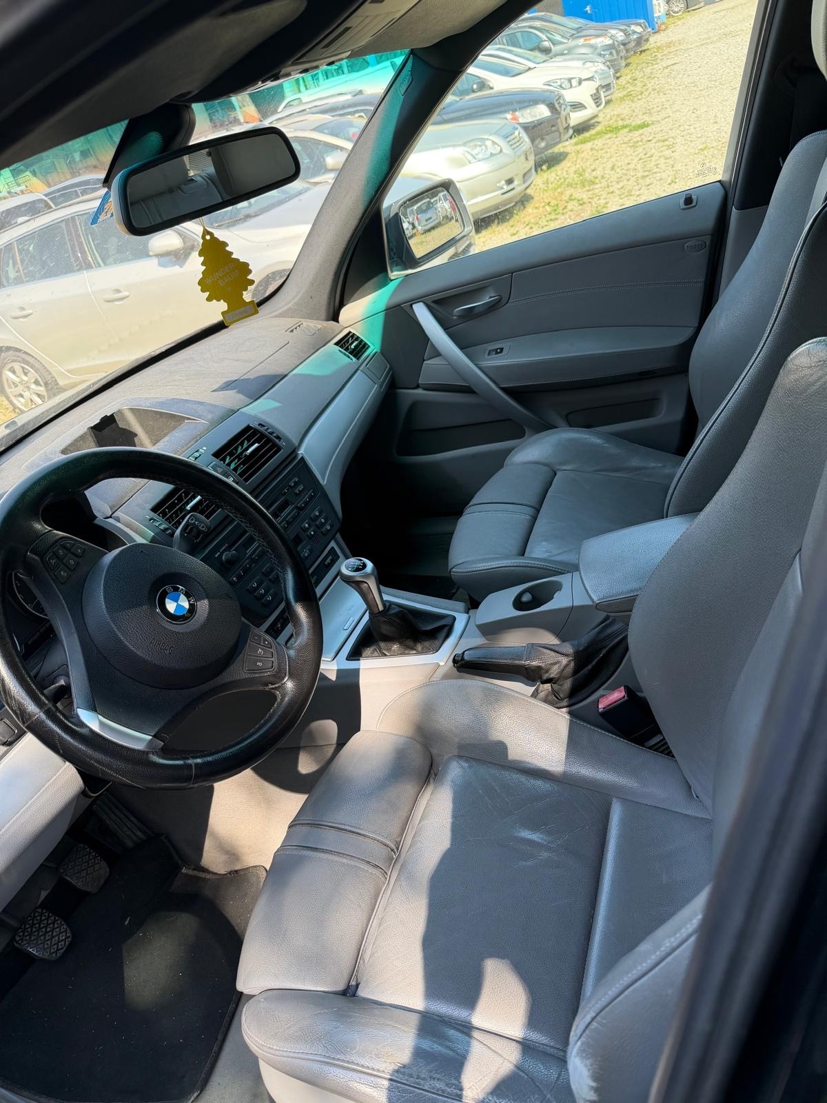 BMW X3 xDrive 25i (2.5si)-image-6