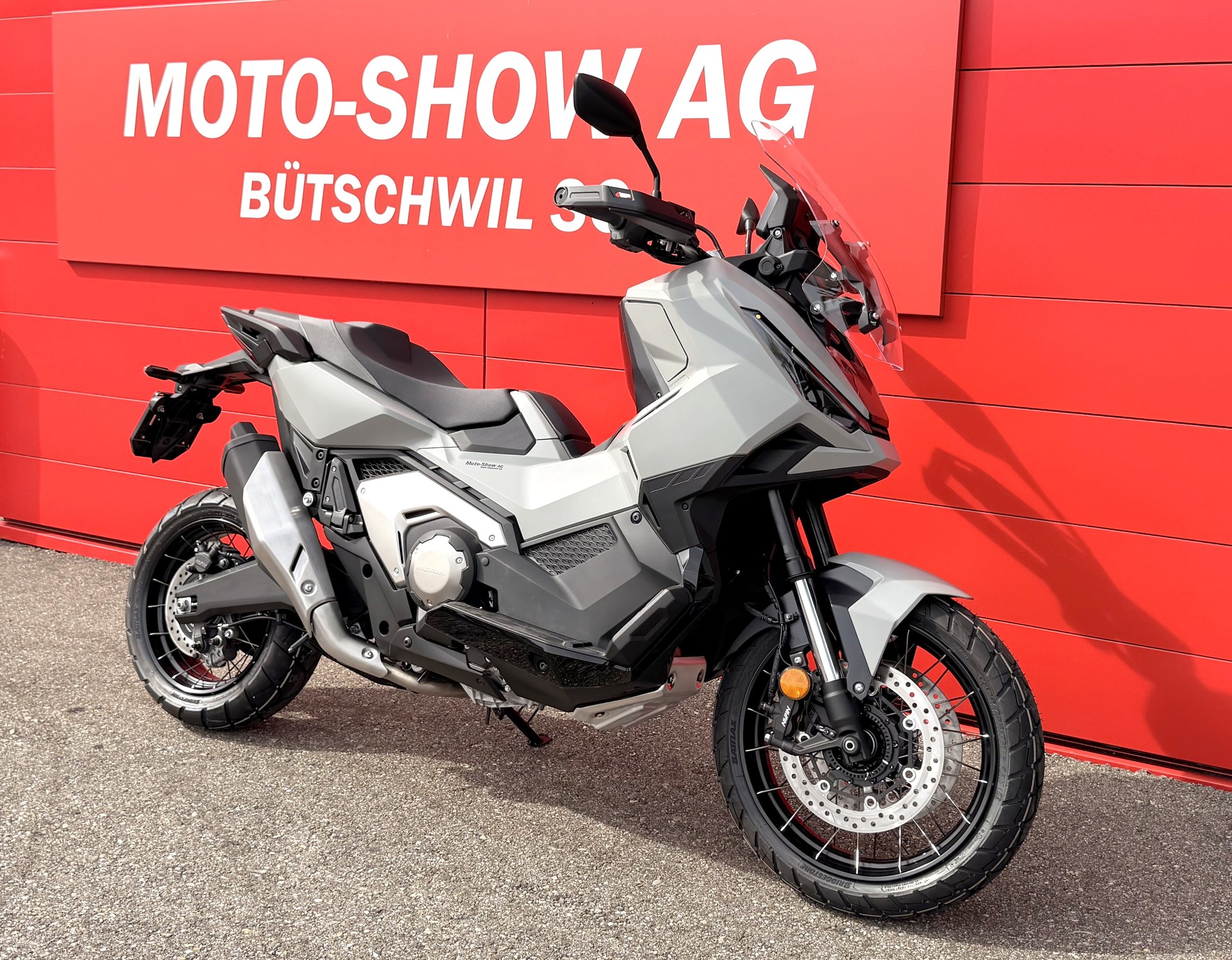 HONDA X-ADV 750-showroom-element-1