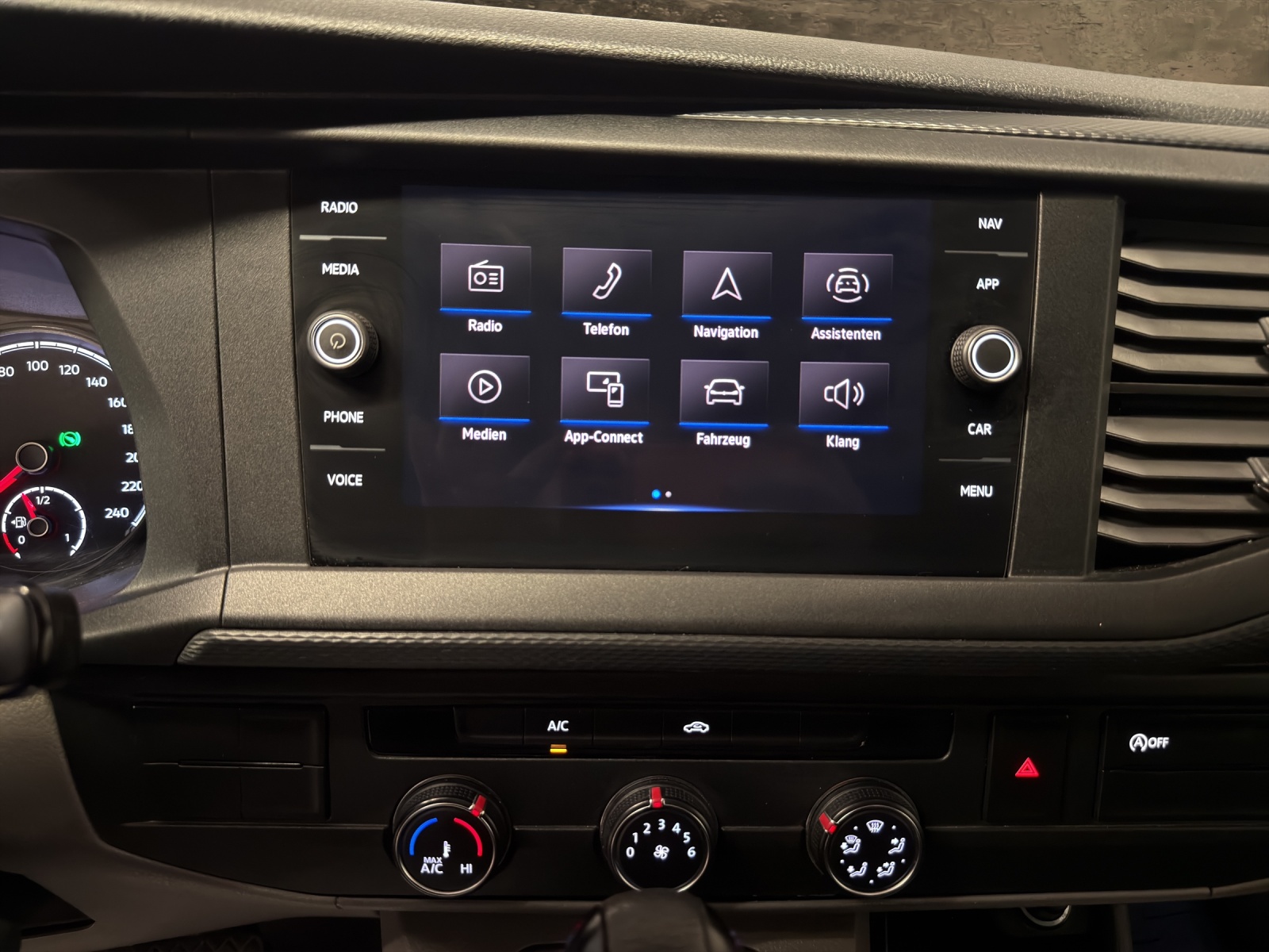 VW T6.1 2.0 TDI DSG-image-6