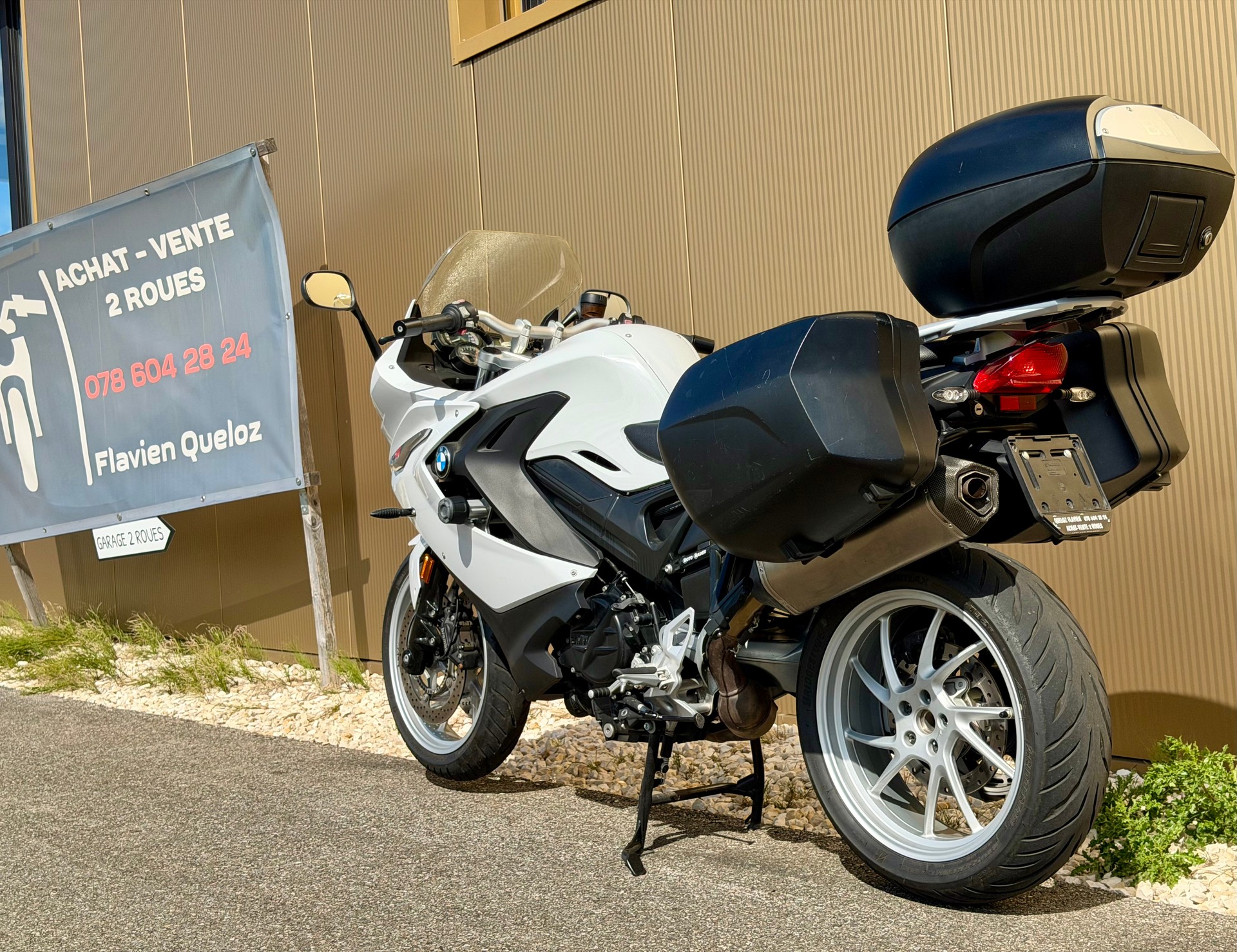 BMW F 800 GT-image-11