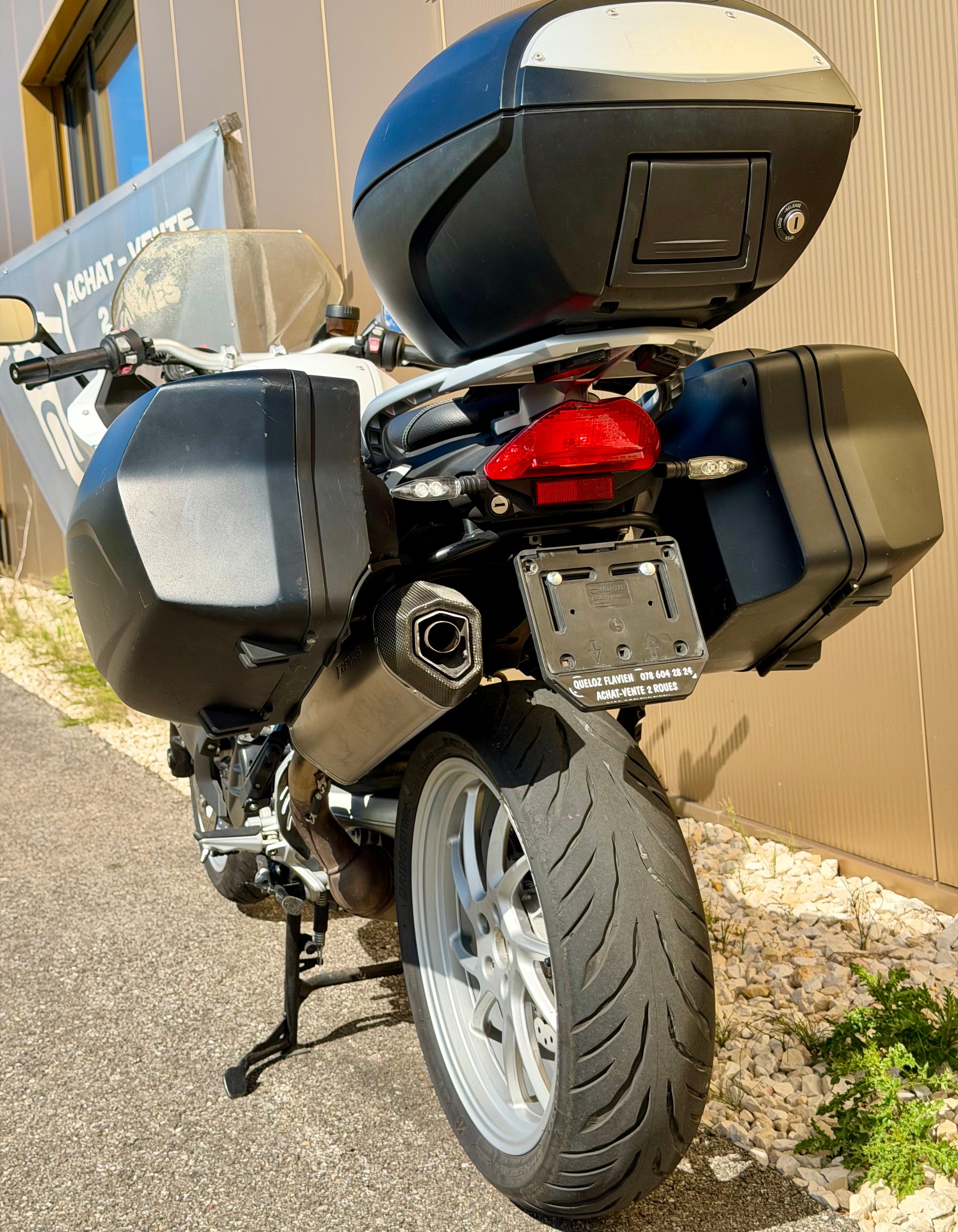 BMW F 800 GT-image-12