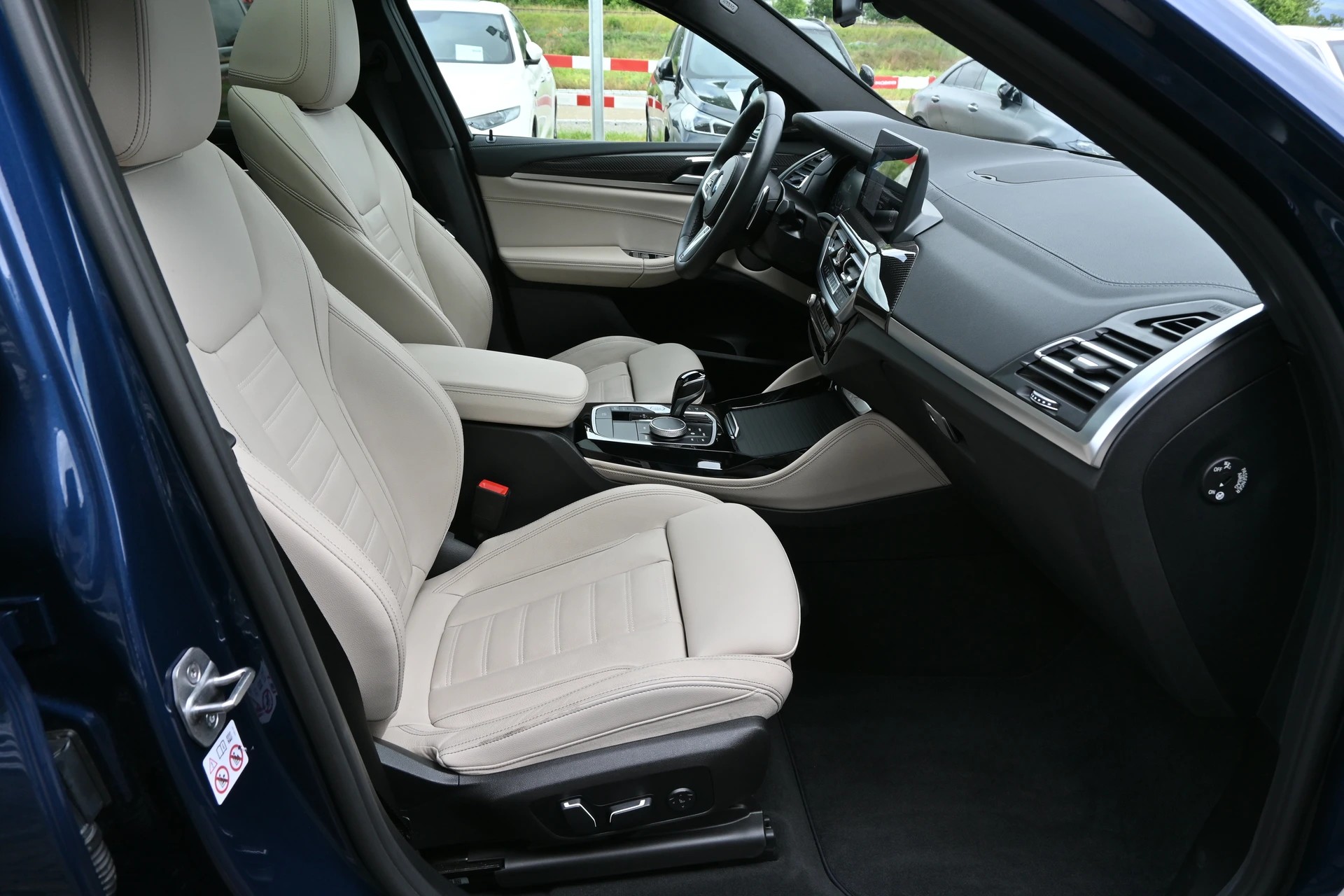 BMW X4 xDrive 48V 30d M Sport Individual Steptronic 286PS + Voll-Ausstattung + AHK 2000kg-image-11