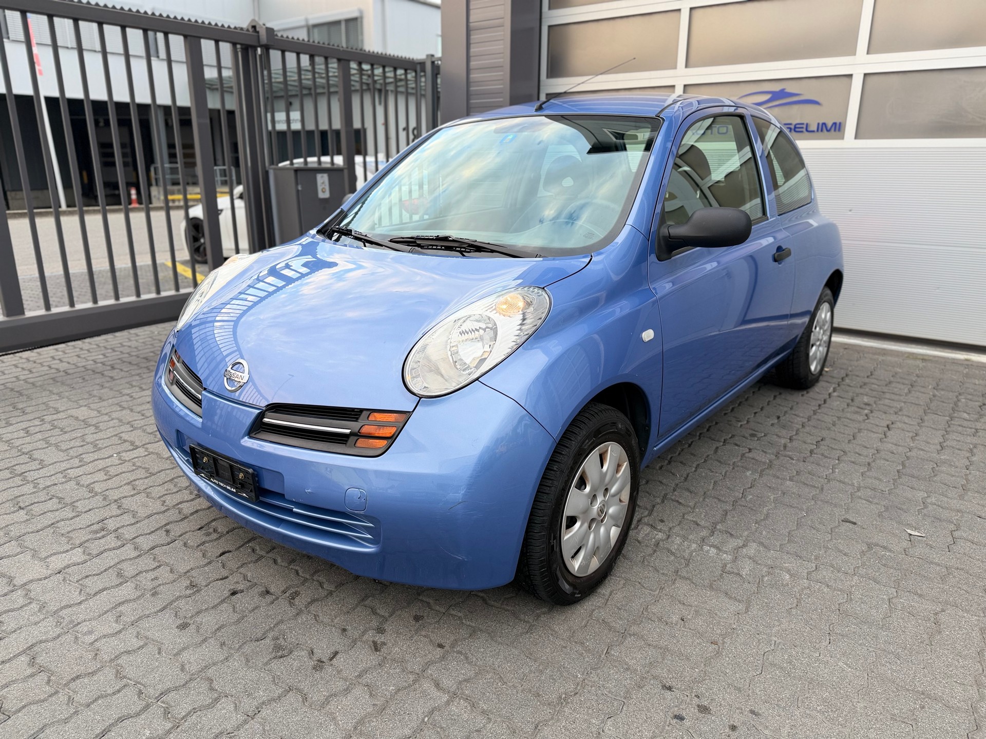 NISSAN MICRA-showroom-element-1