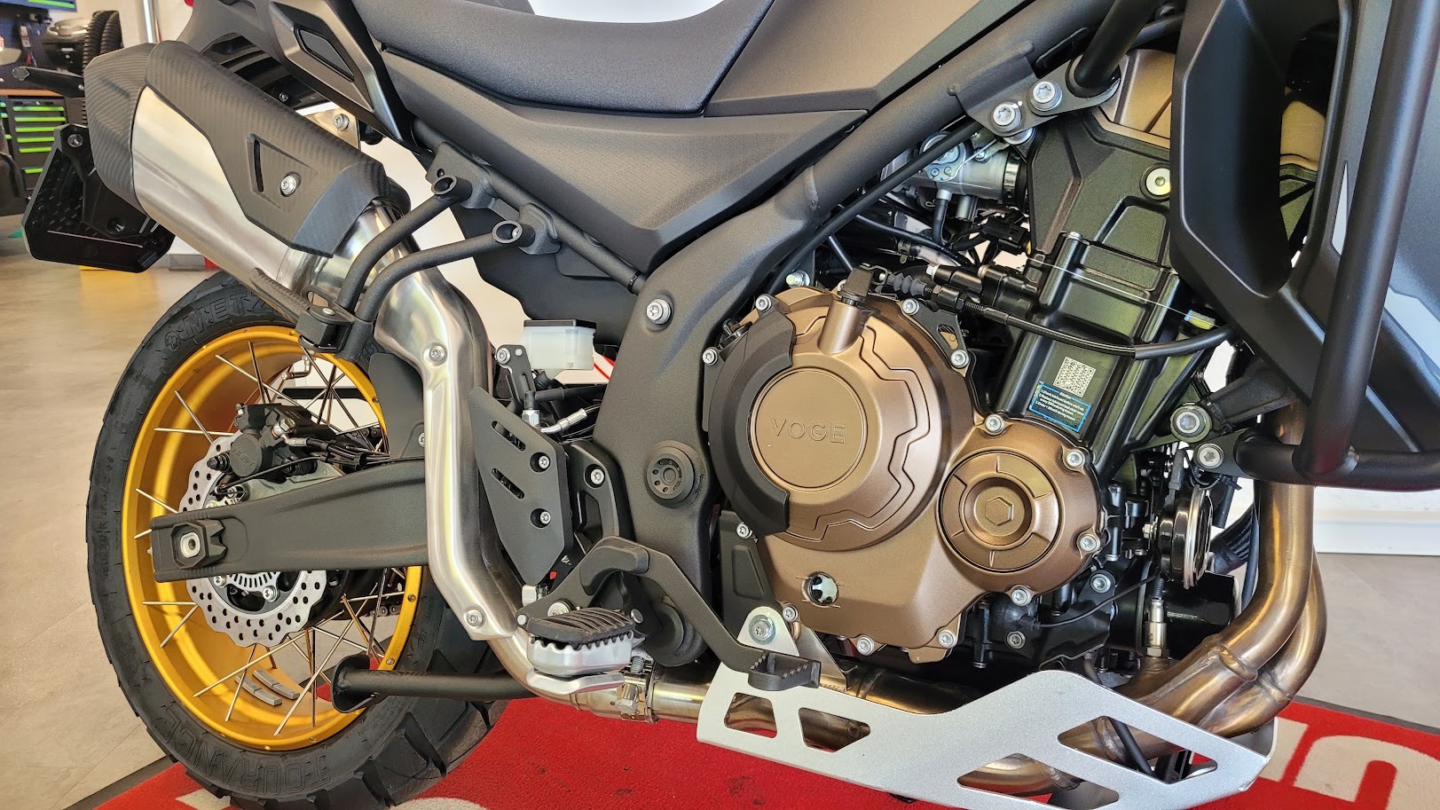 VOGE 625 DSX-image-4