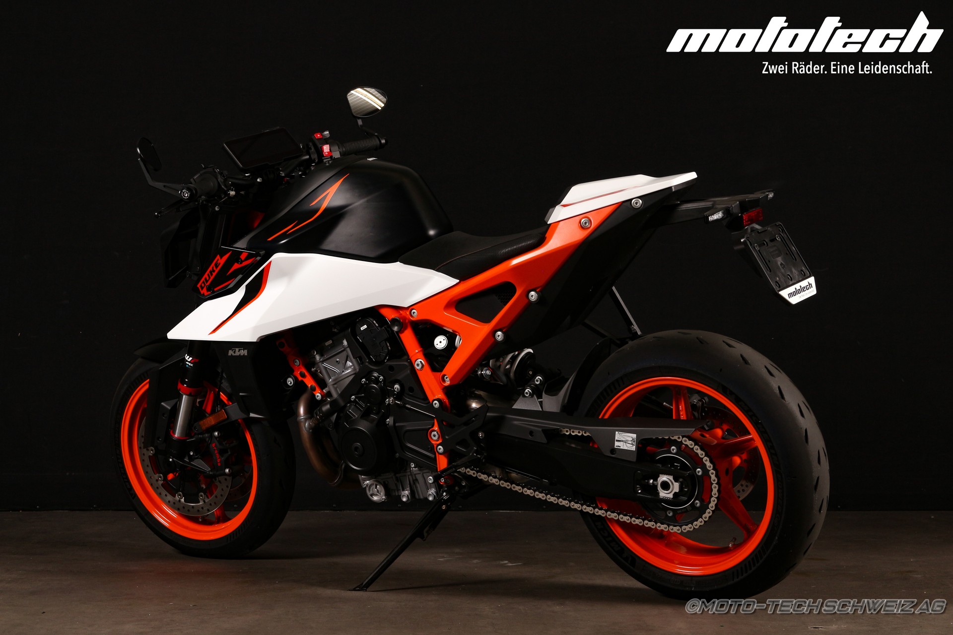 KTM 990 Duke R-image-2