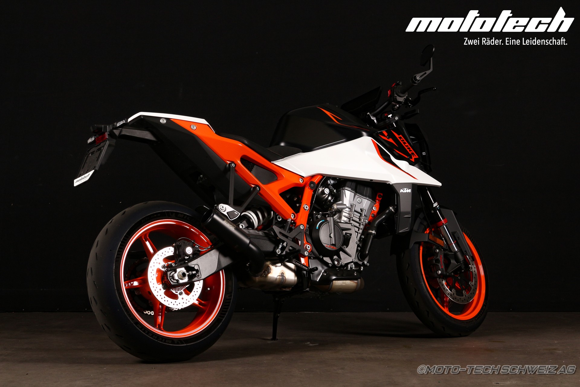 KTM 990 Duke R-image-1