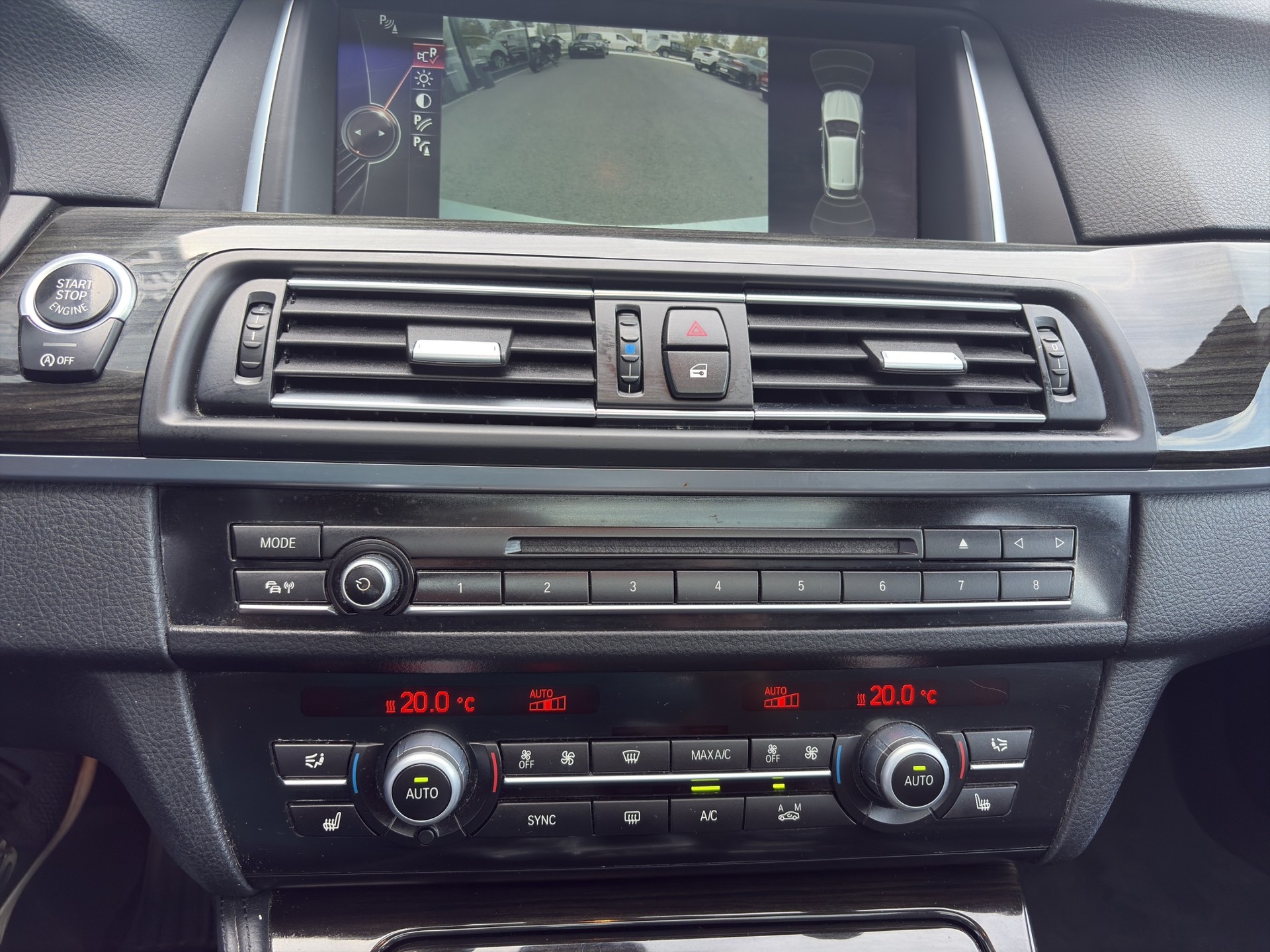 BMW 535i Touring xDrive Luxury Line Steptronic-image-12