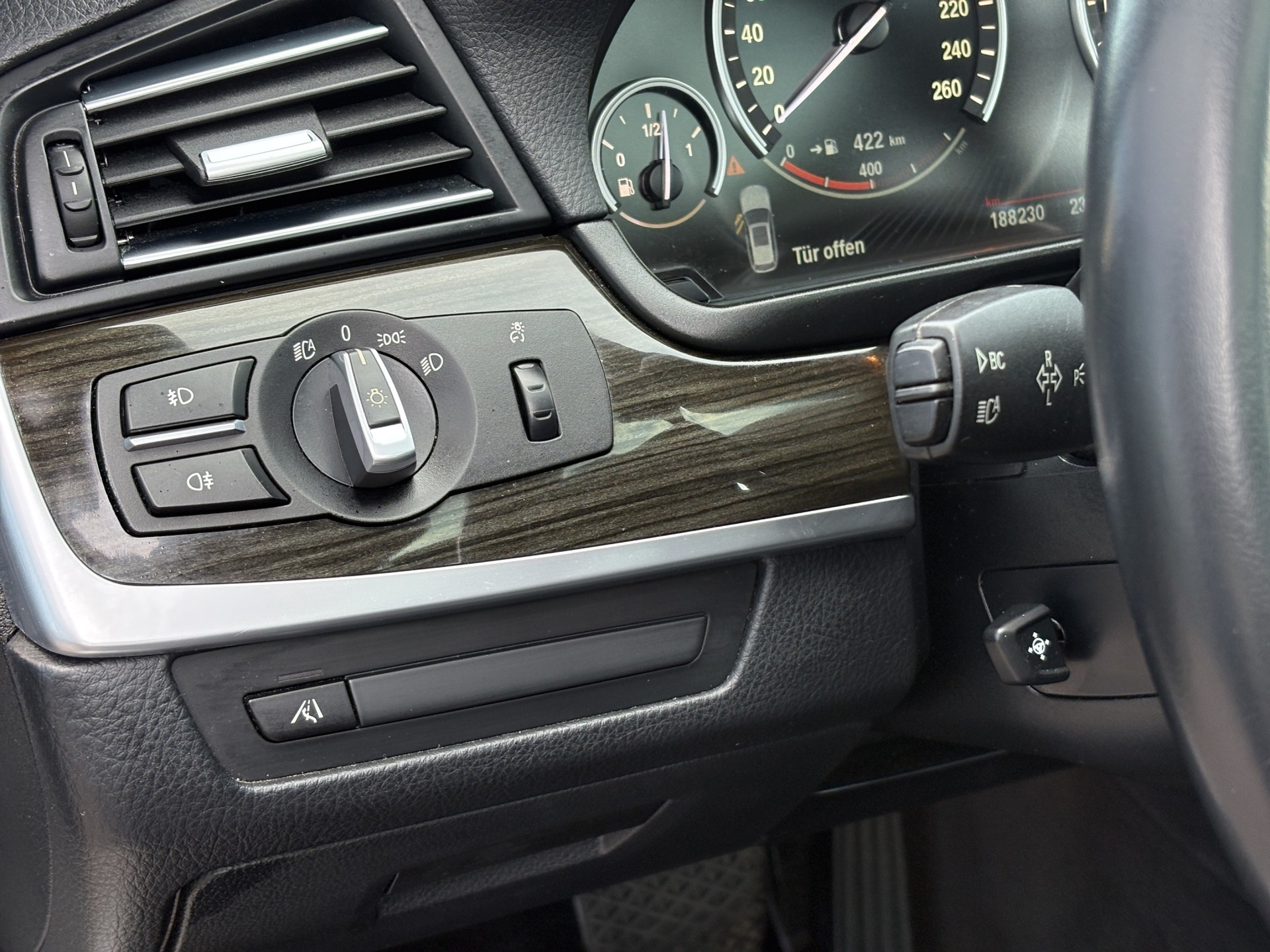 BMW 535i Touring xDrive Luxury Line Steptronic-image-20