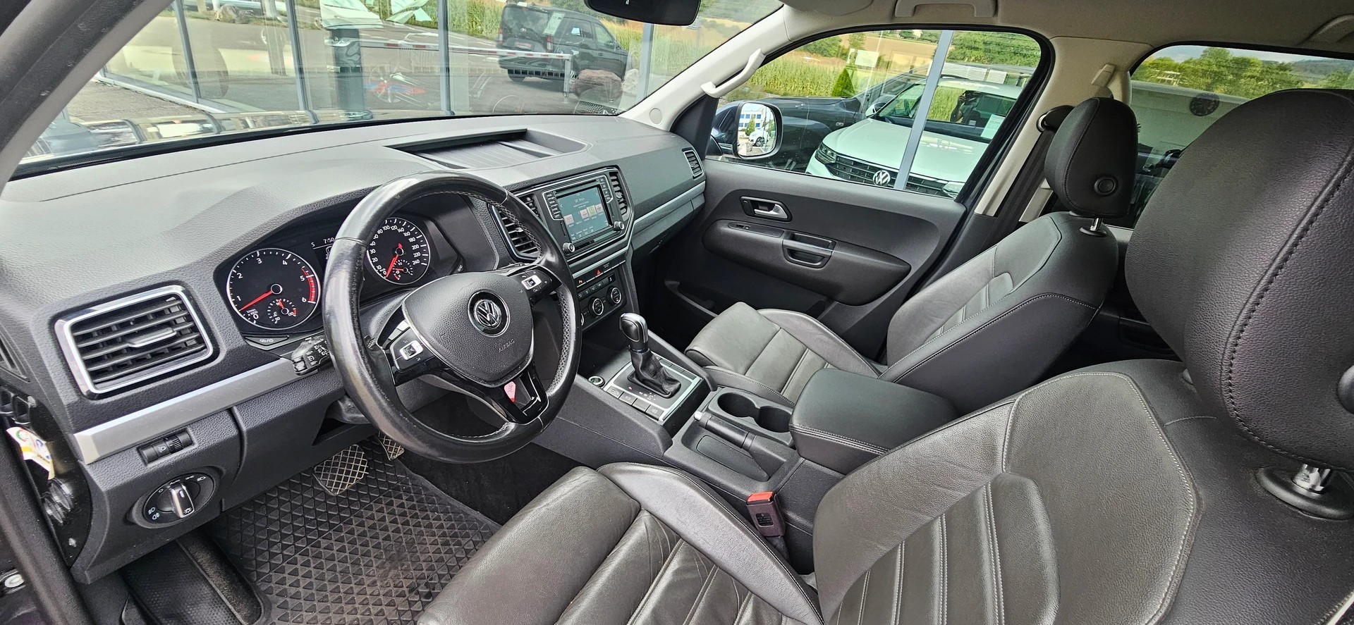 VW Amarok 3.0TDI Highline 4Motion Automatic-image-8
