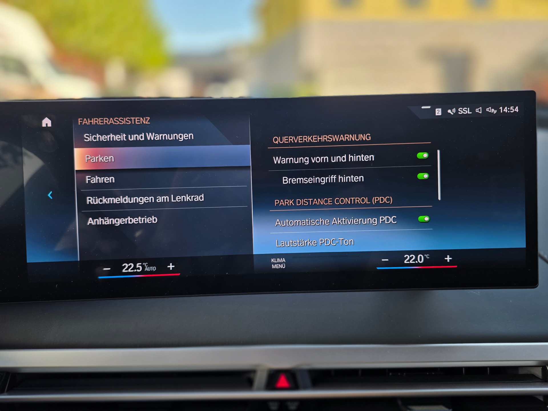 BMW iX xDrive40// SoH 97.2% -GRATIS SERVICE- MASSAGE SITZE- EL.AHK -SKYLOUNGE- ASSISTENZ PAK- PLUS -SPORT PAK.- GARANTIE BIS 11.2029-image-20