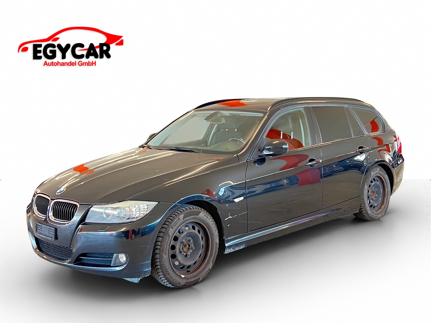 BMW 320i Touring-showroom-element-2