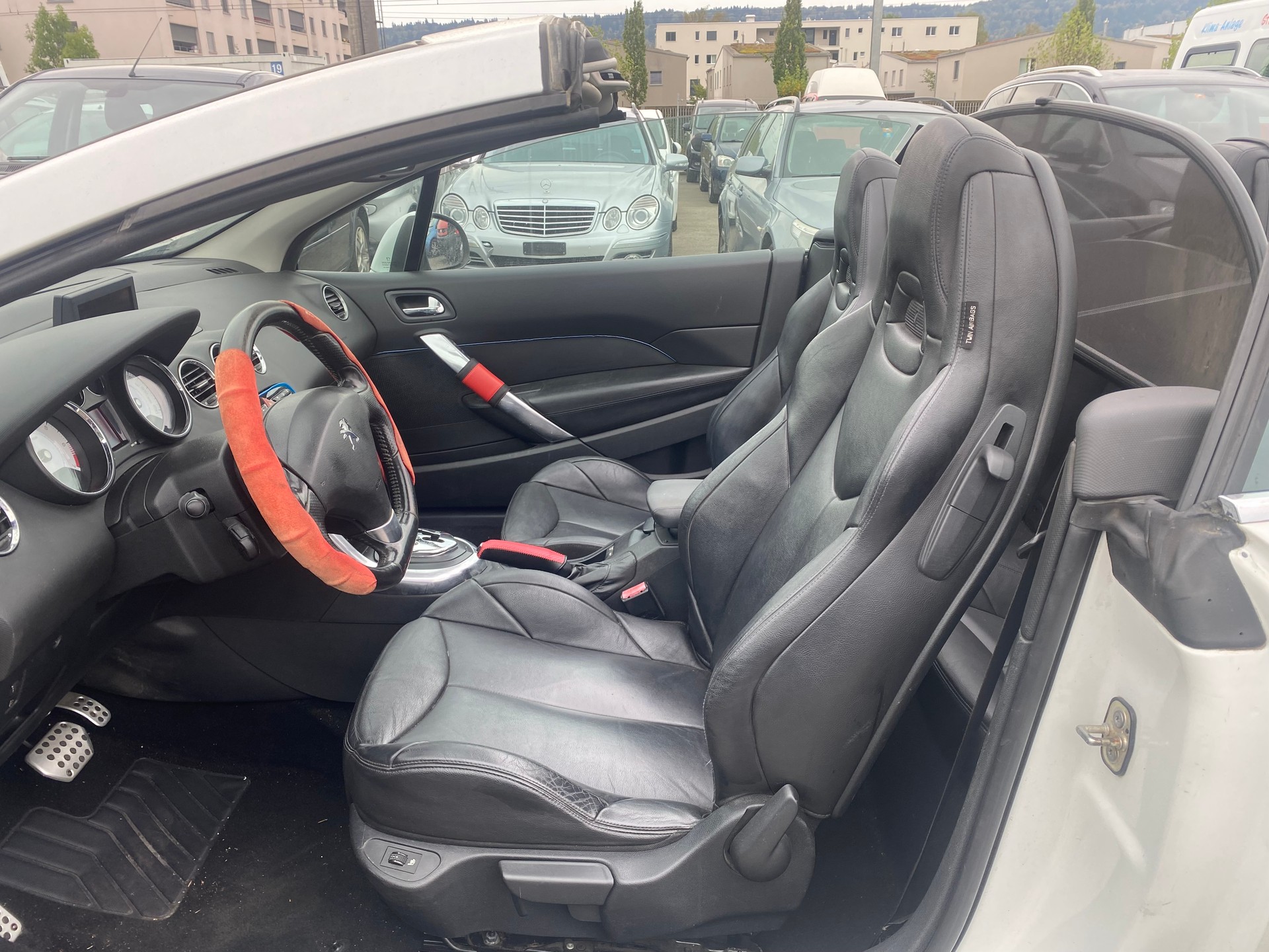 PEUGEOT 308 CC 1.6 16V Turbo Allure Automatic-image-9